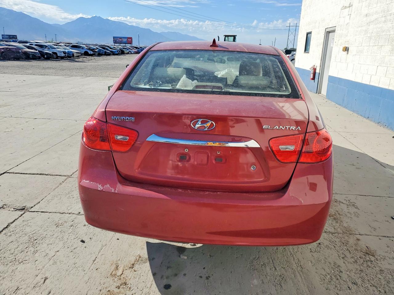 2010 Hyundai Elantra Red vin: KMHDU4AD2AU919955