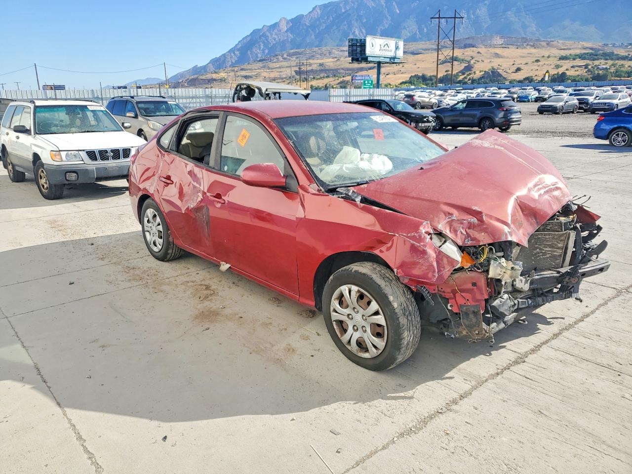 2010 Hyundai Elantra Red vin: KMHDU4AD2AU919955