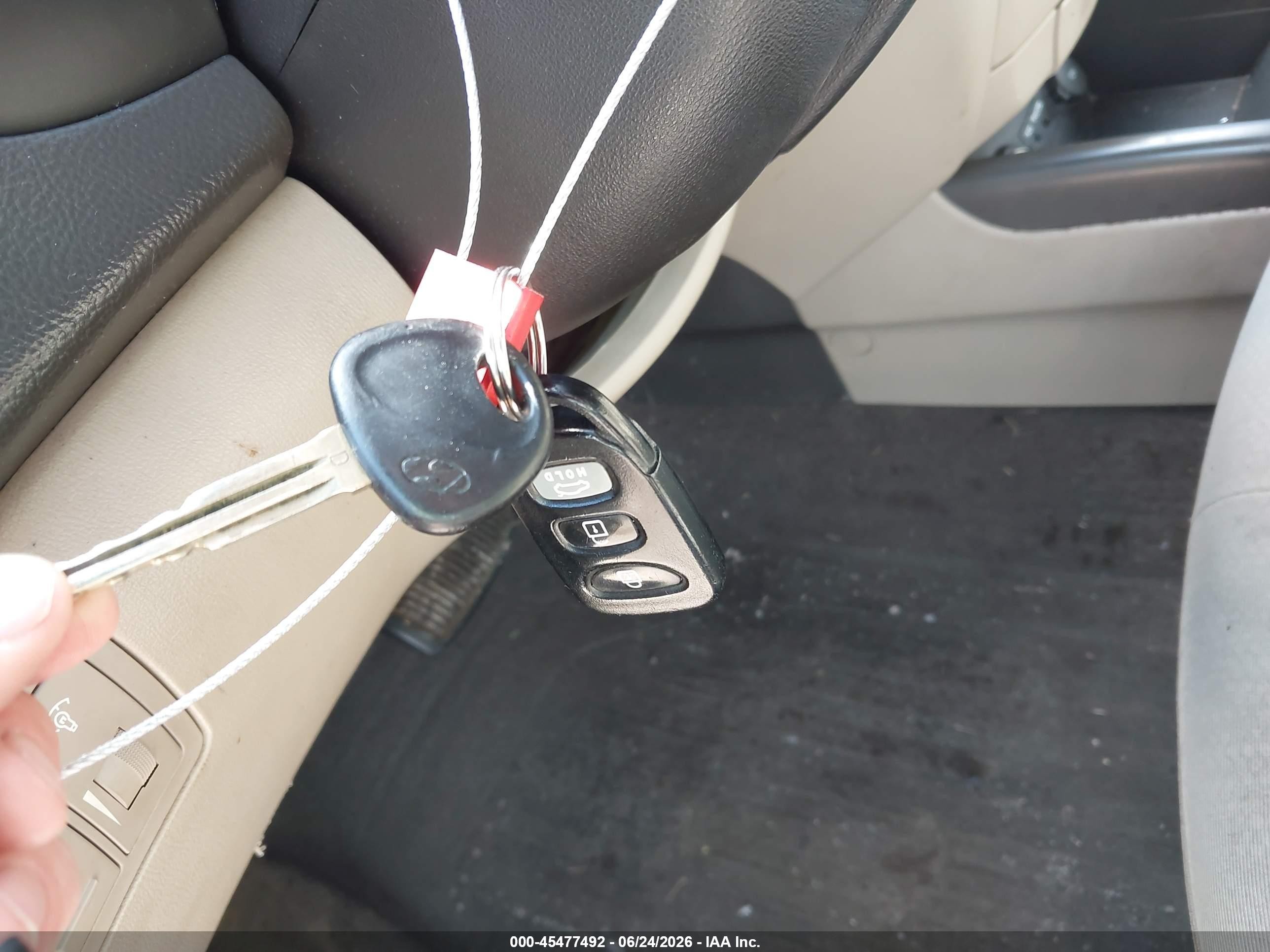 2010 Hyundai Elantra Gls Blue vin: KMHDU4AD3AU108598