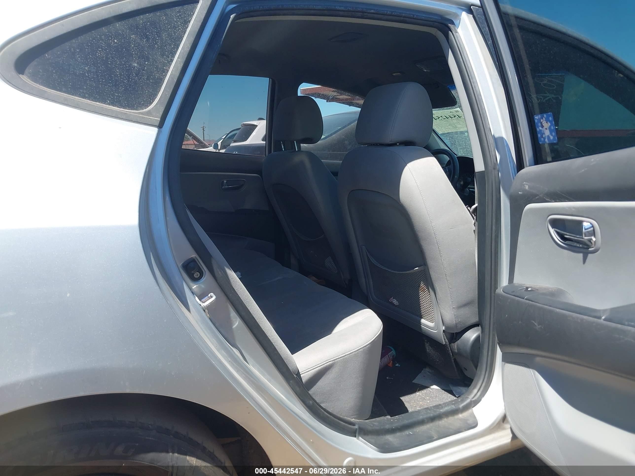 2010 Hyundai Elantra Gls Silver vin: KMHDU4AD3AU135378