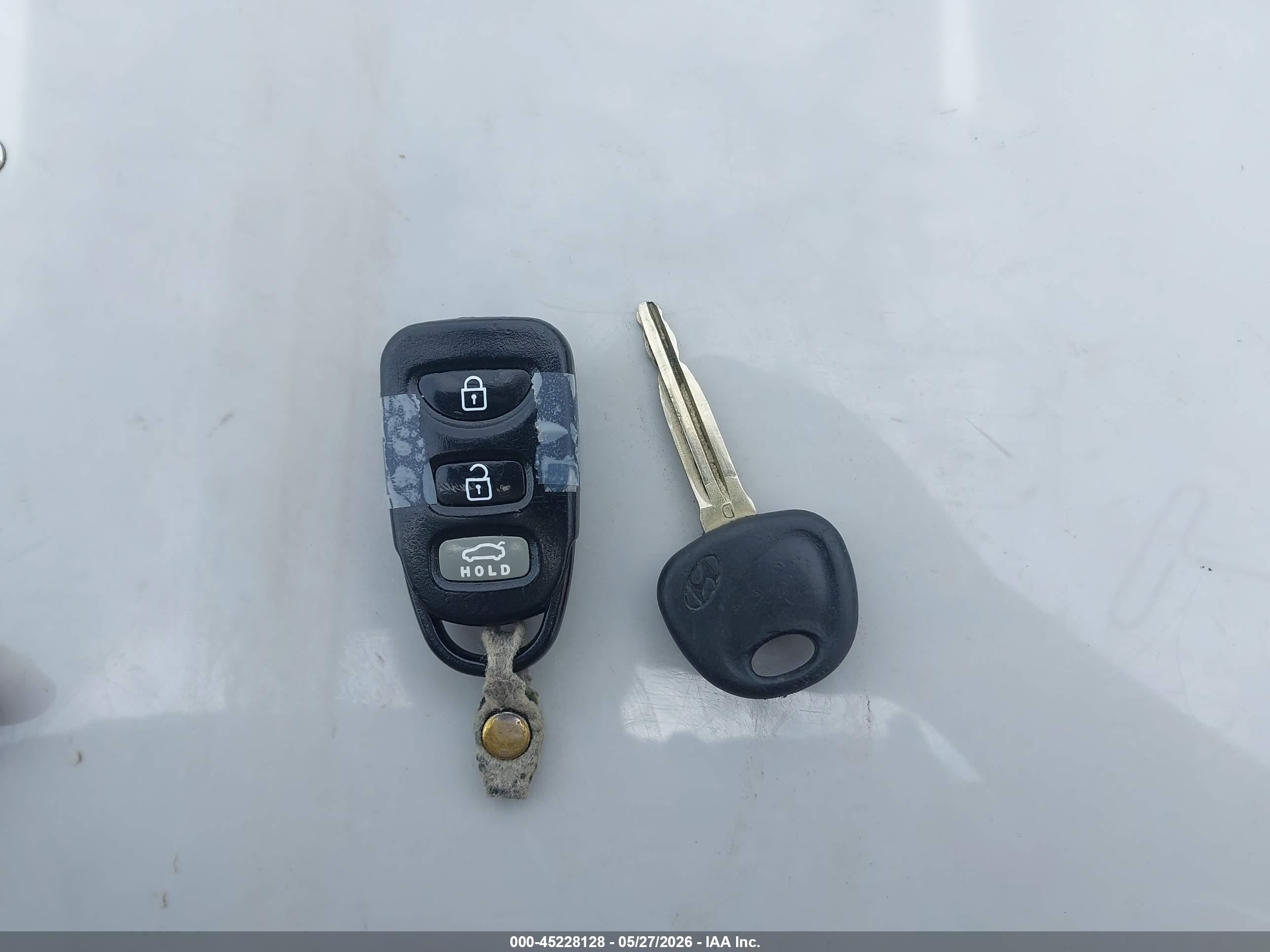 2010 Hyundai Elantra Gls Red vin: KMHDU4AD3AU169997