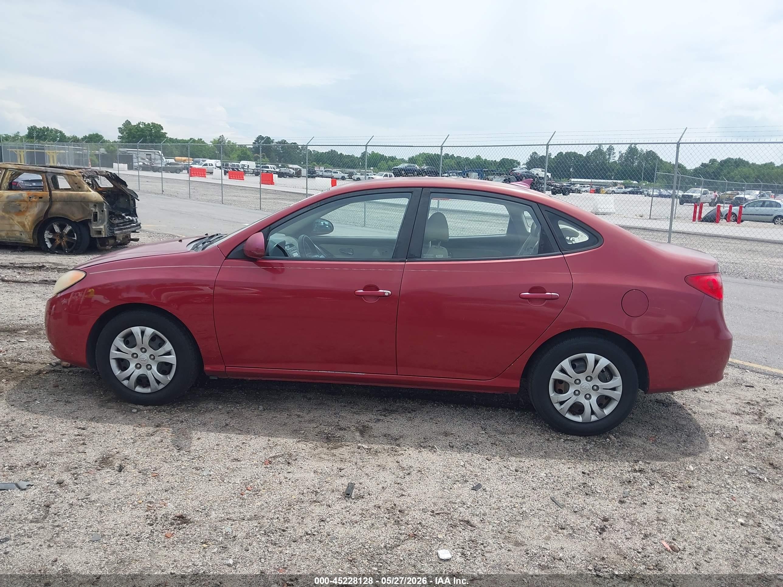 2010 Hyundai Elantra Gls Red vin: KMHDU4AD3AU169997
