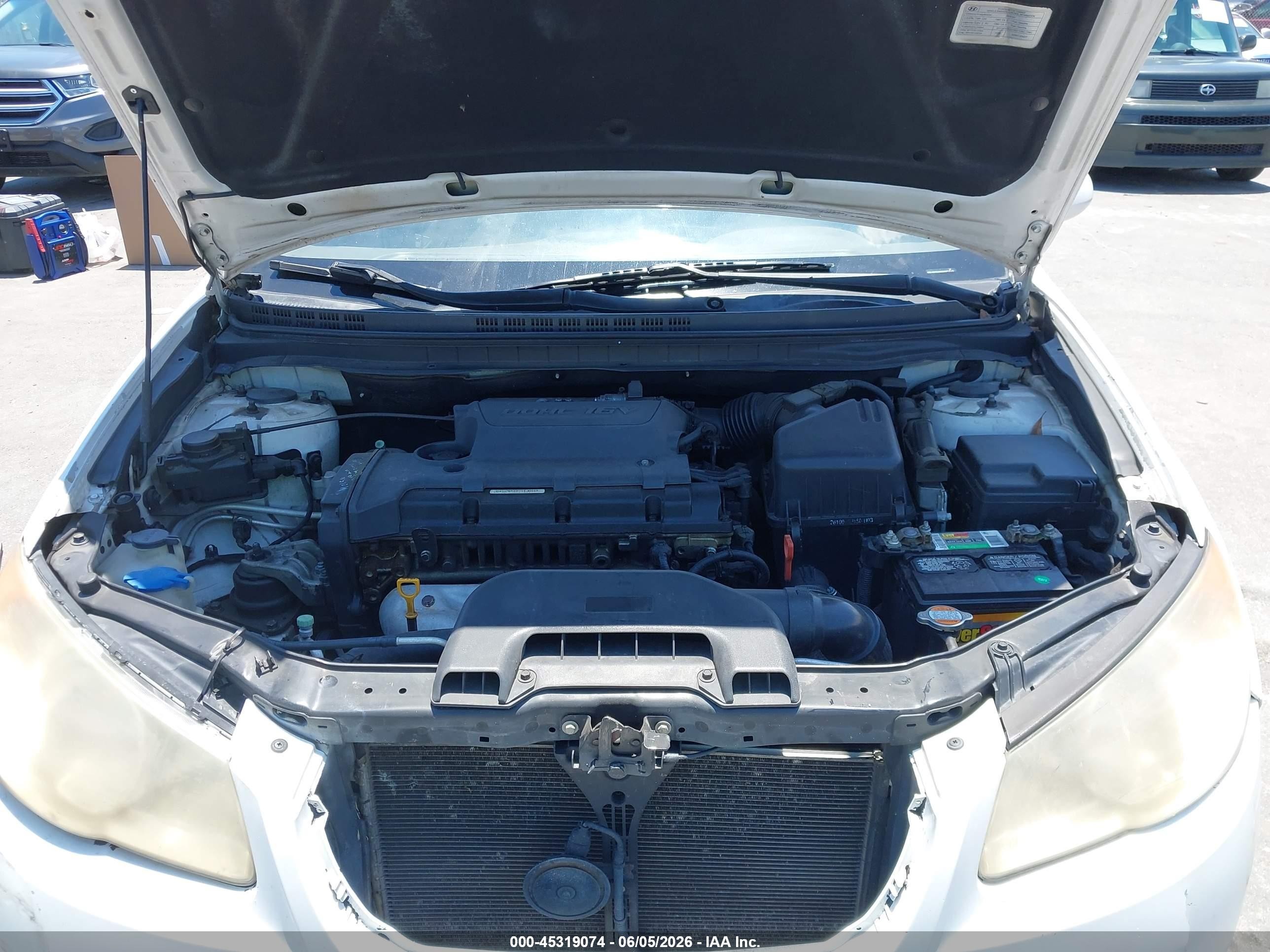 2010 Hyundai Elantra Gls White vin: KMHDU4AD3AU852623