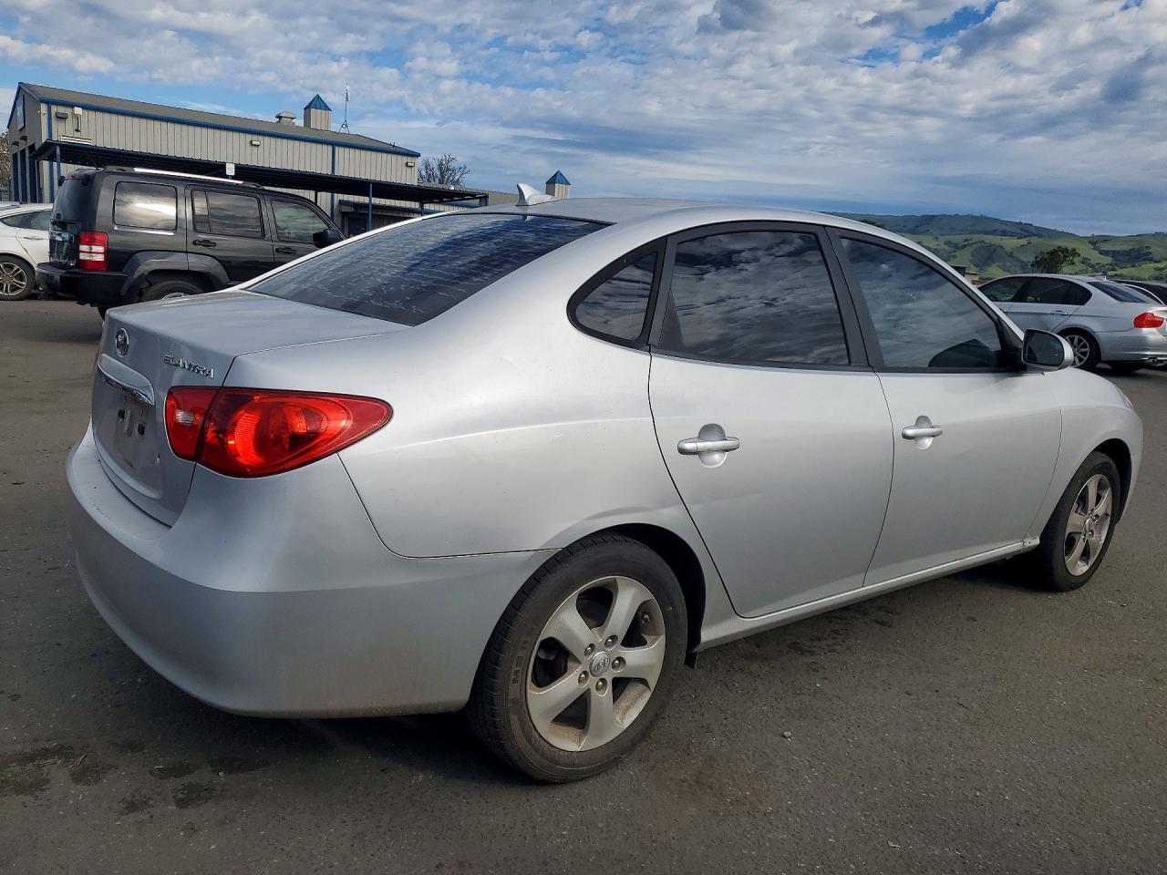 2010 Hyundai Elantra Se Silver vin: KMHDU4AD3AU856039