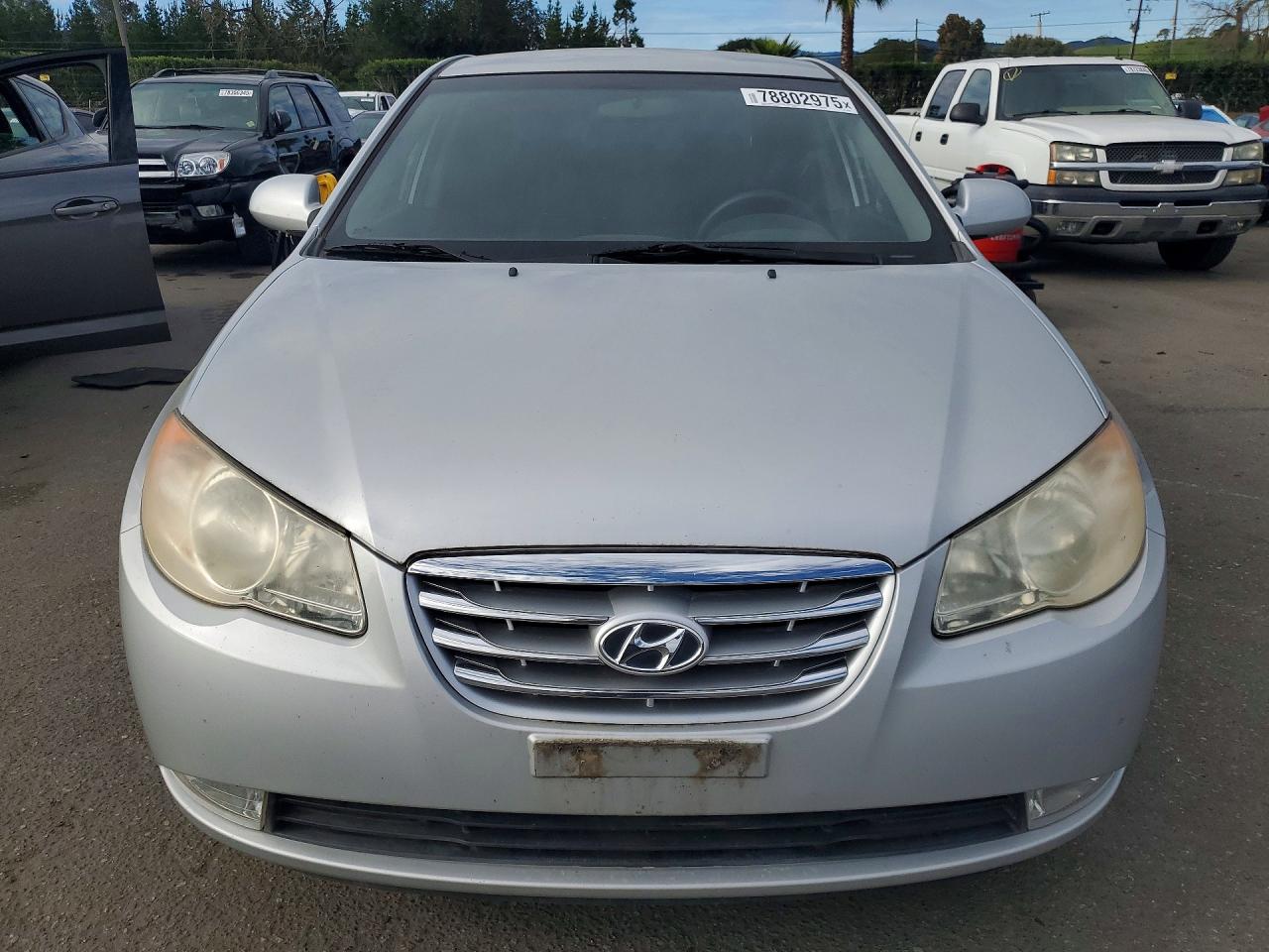 2010 Hyundai Elantra Se Silver vin: KMHDU4AD3AU856039