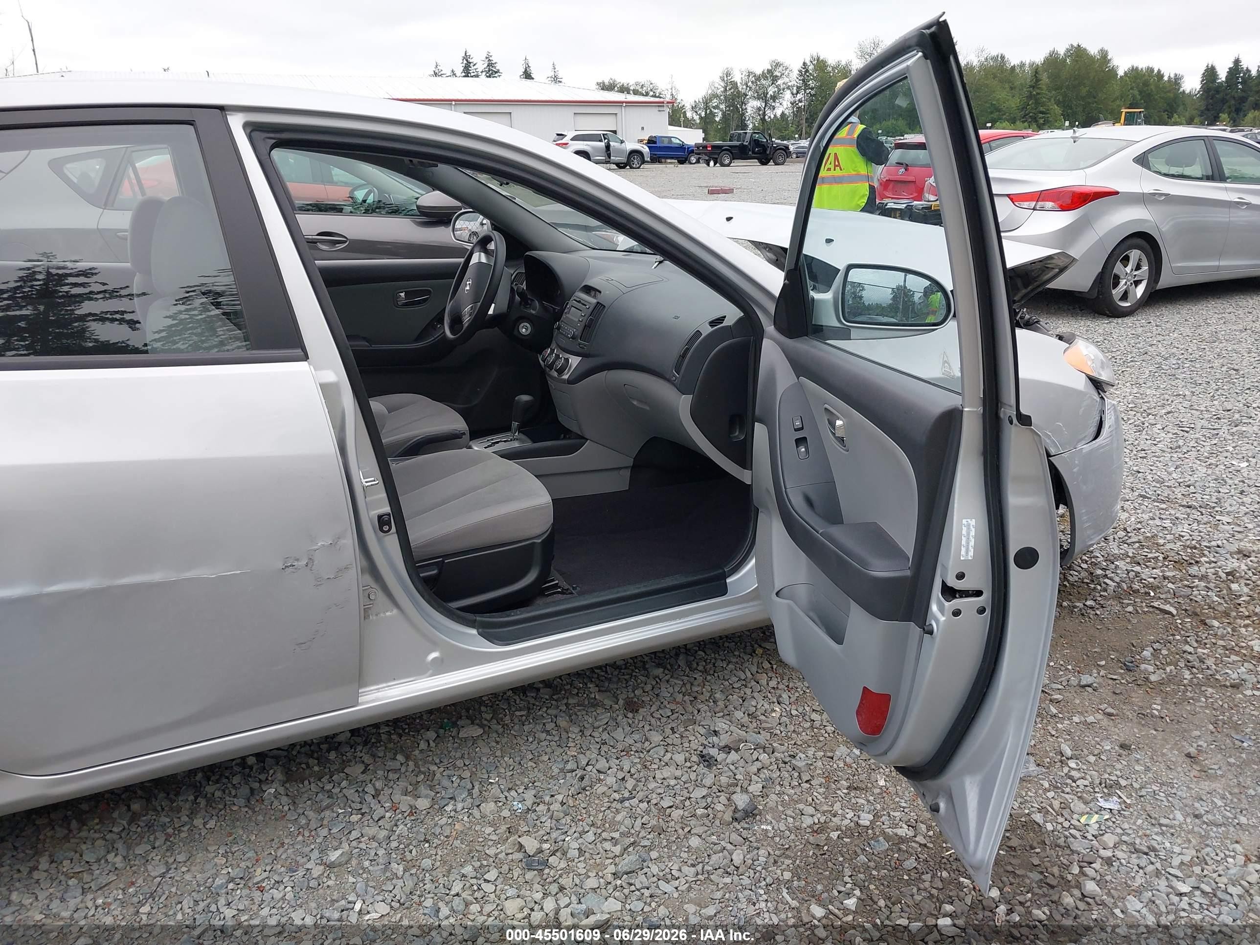 2010 Hyundai Elantra Gls Silver vin: KMHDU4AD3AU901805