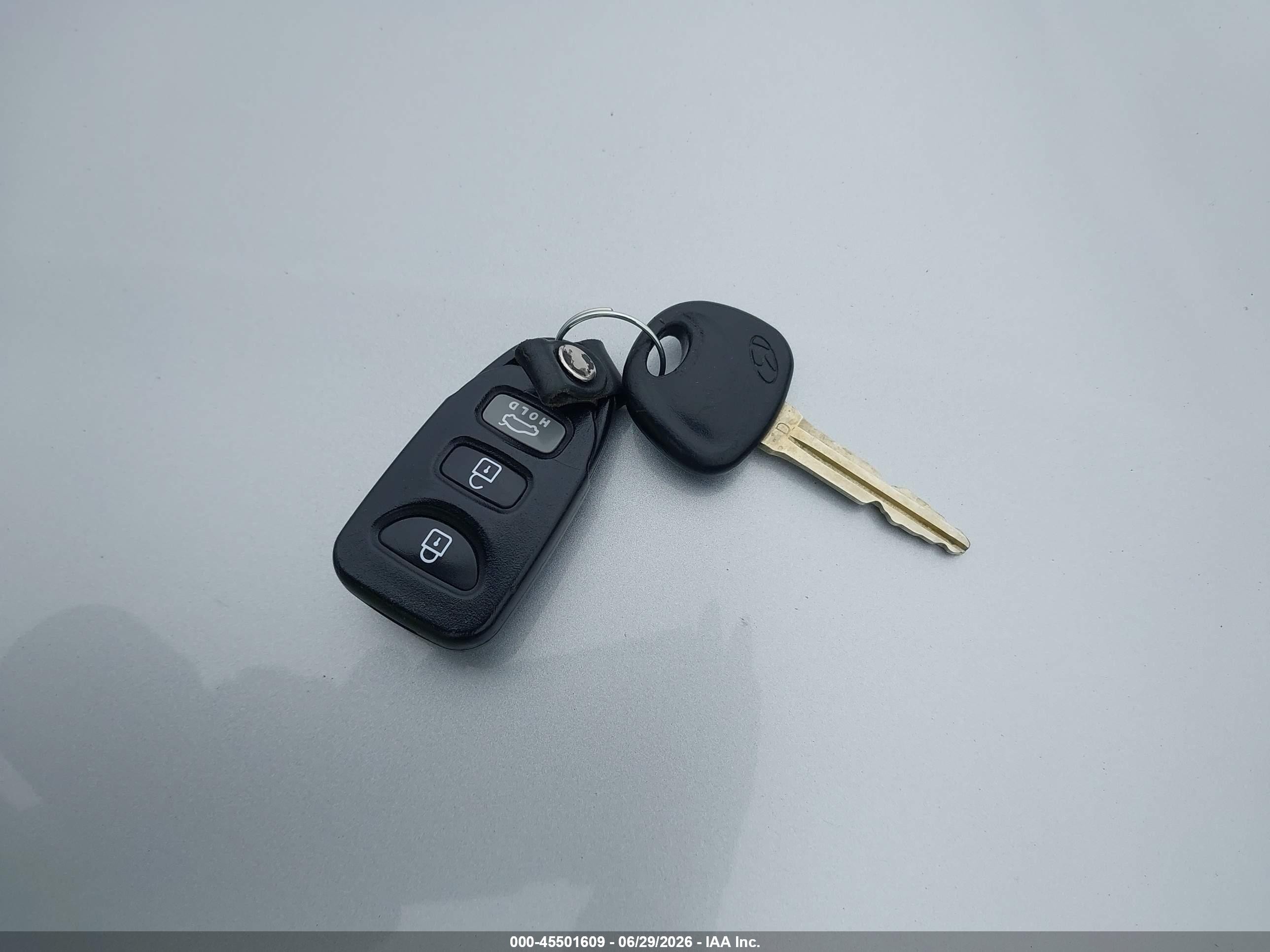2010 Hyundai Elantra Gls Silver vin: KMHDU4AD3AU901805