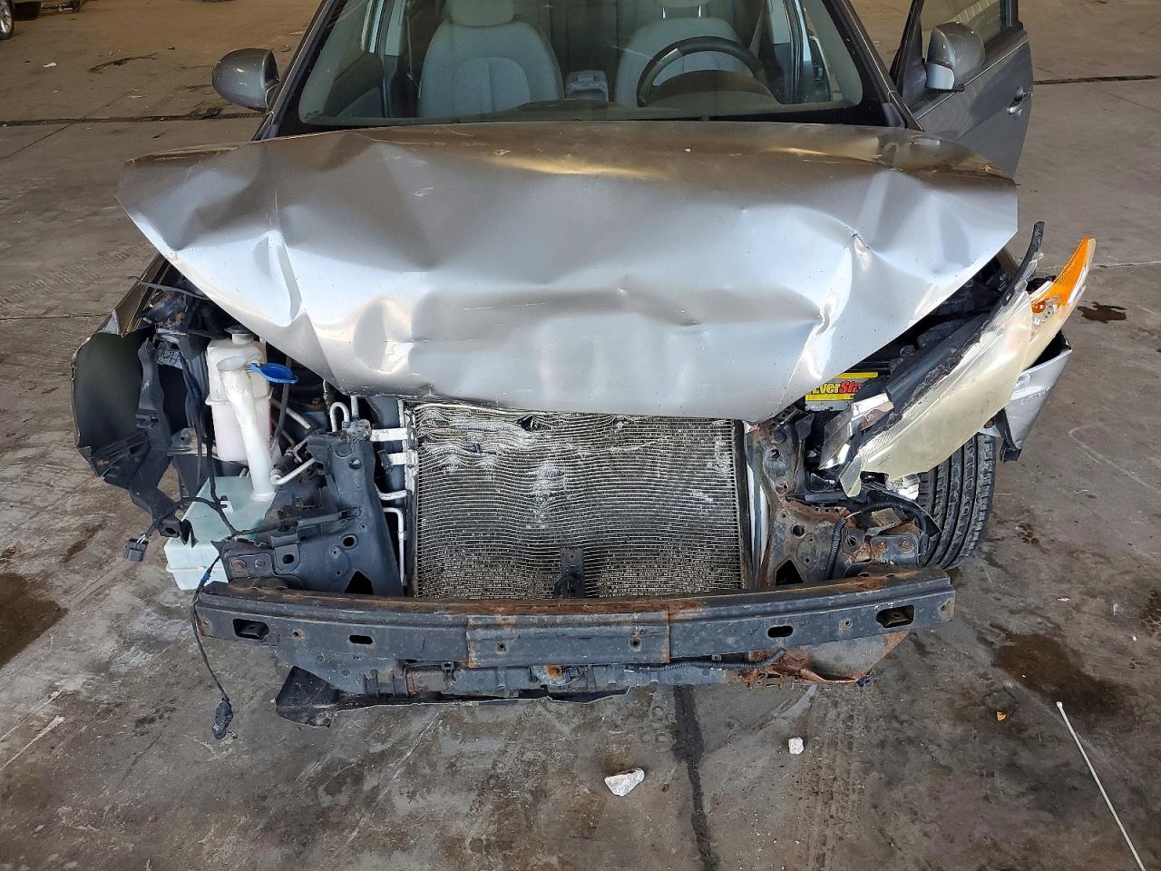 2010 Hyundai Elantra Gls Gray vin: KMHDU4AD3AU924050