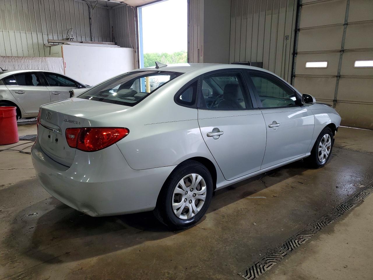 2010 Hyundai Elantra Gls Silver vin: KMHDU4AD3AU976326