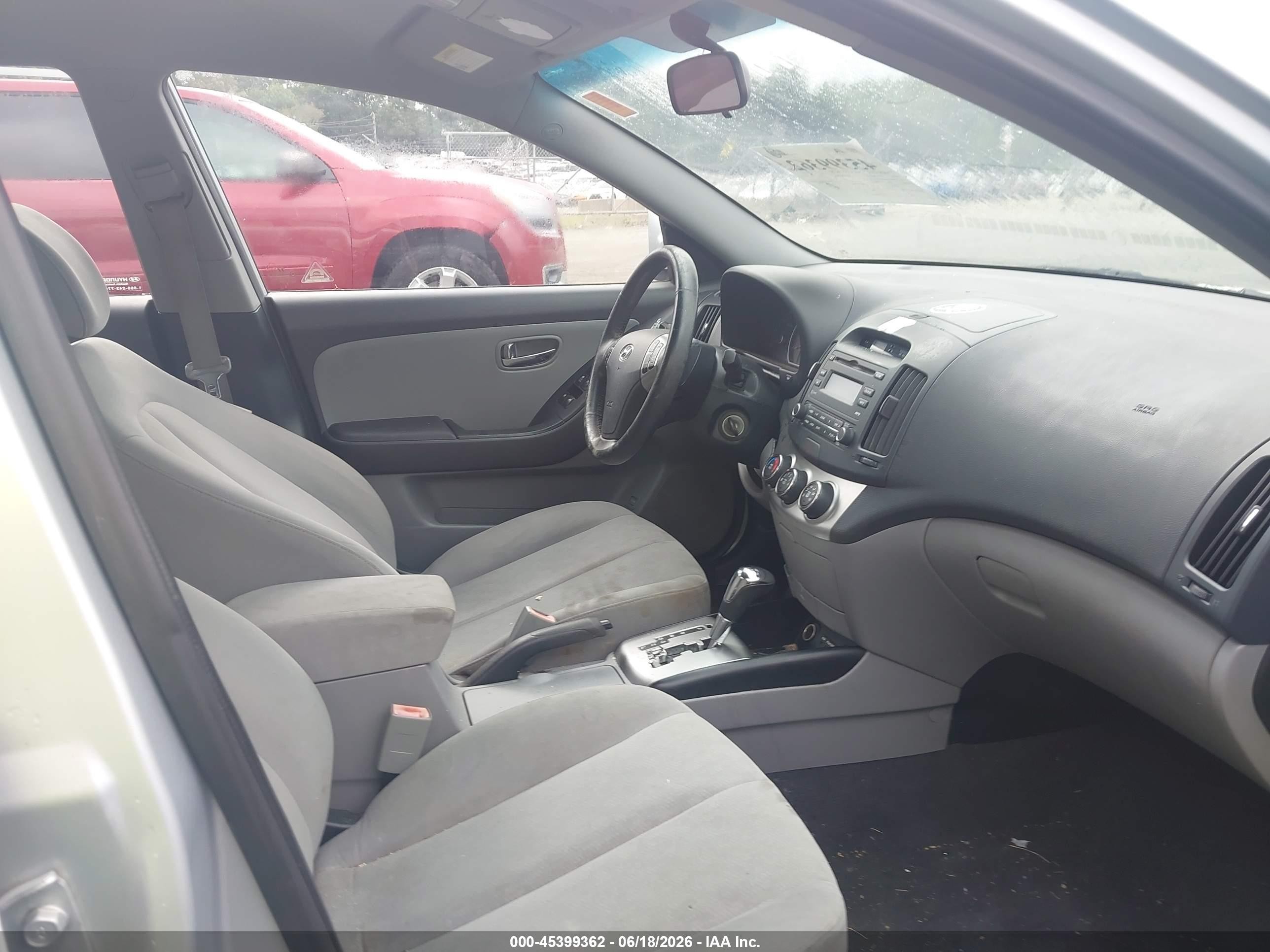 2010 Hyundai Elantra Se Silver vin: KMHDU4AD4AU021552