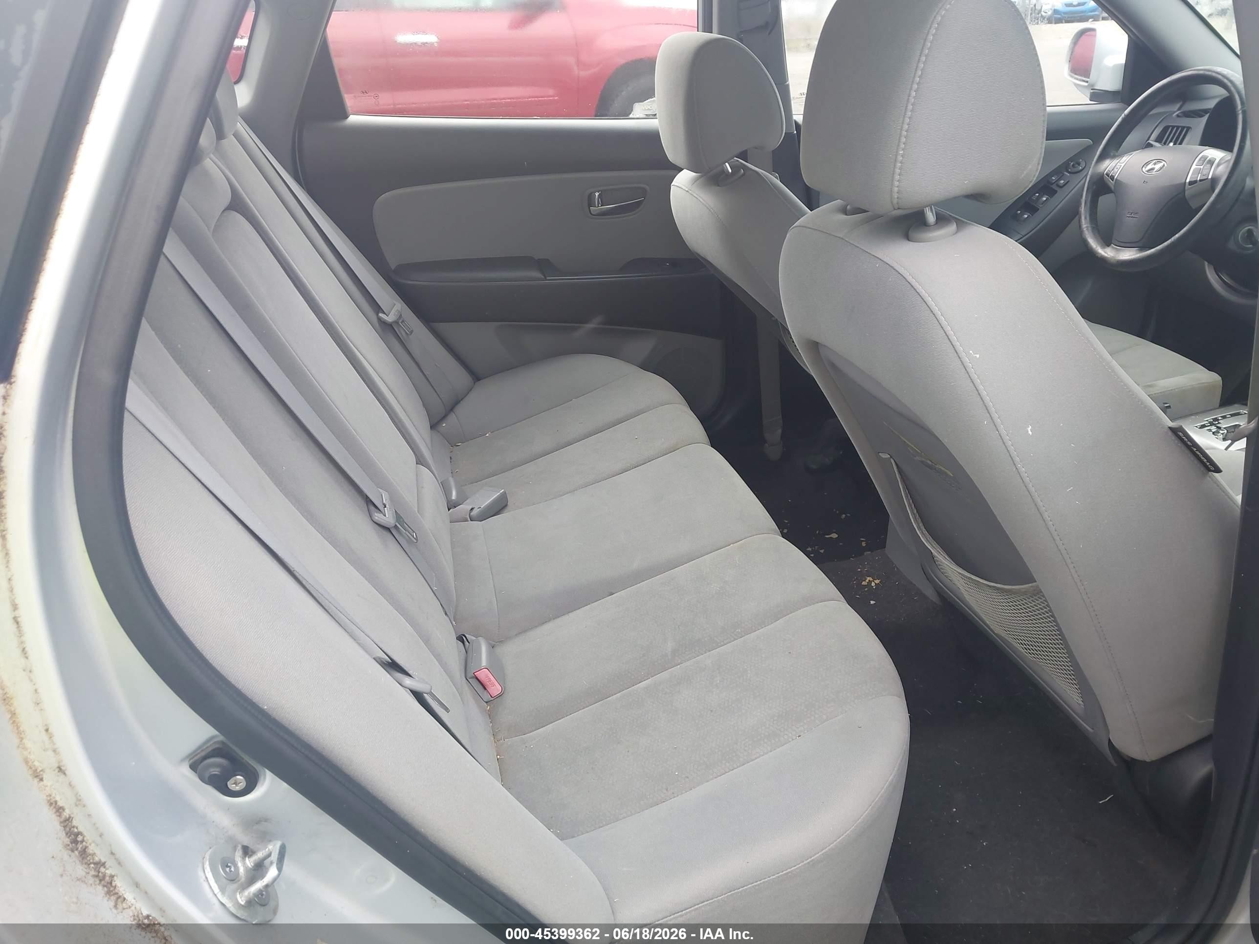 2010 Hyundai Elantra Se Silver vin: KMHDU4AD4AU021552