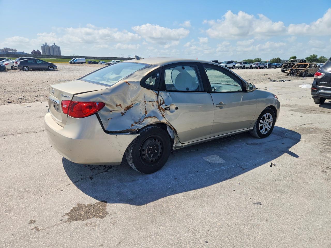 2010 Hyundai Elantra Gls Tan vin: KMHDU4AD4AU863873