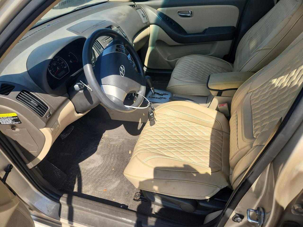 2010 Hyundai Elantra Gls Tan vin: KMHDU4AD4AU863873