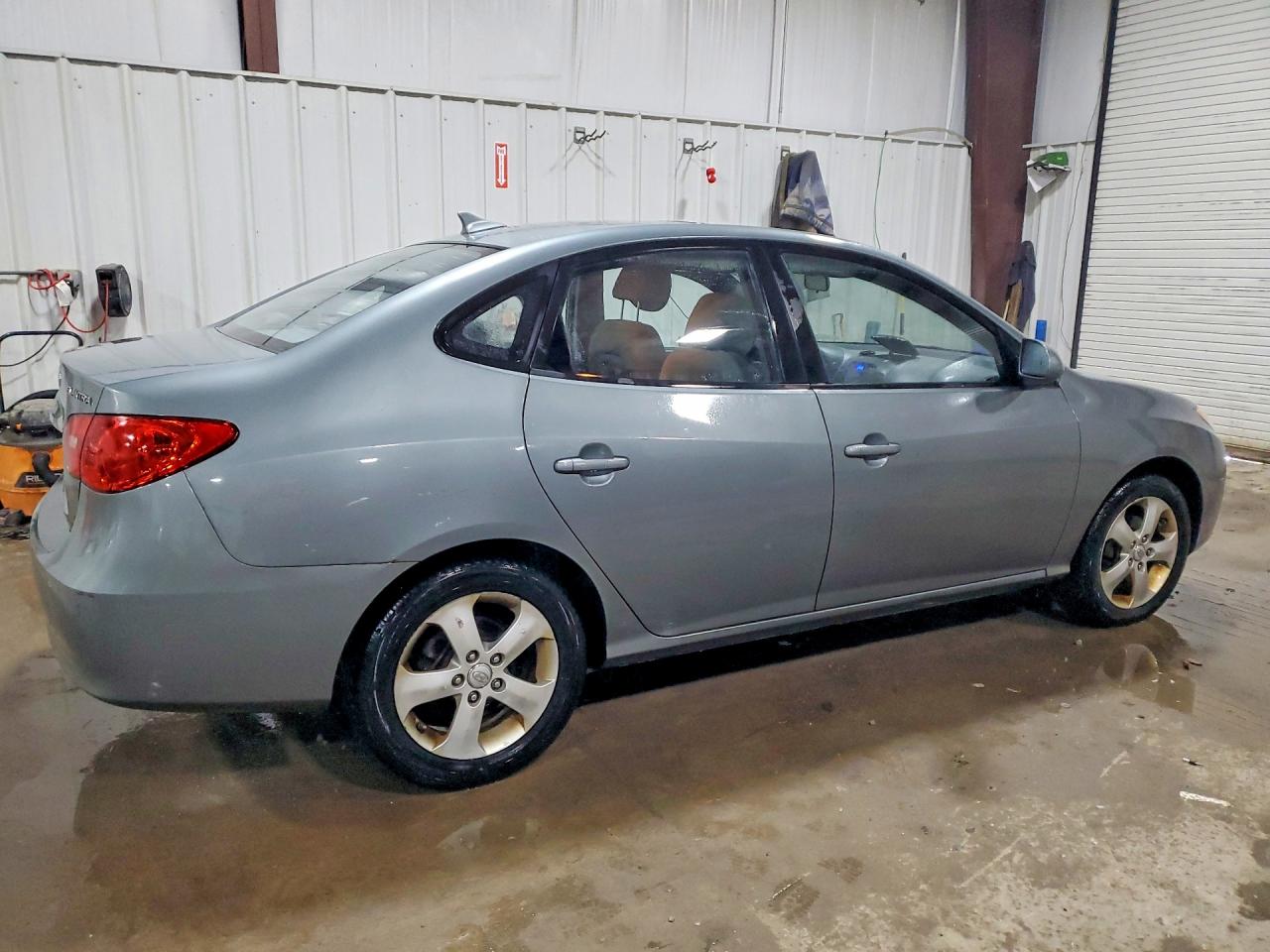 2010 Hyundai Elantra Se Gray vin: KMHDU4AD4AU981910