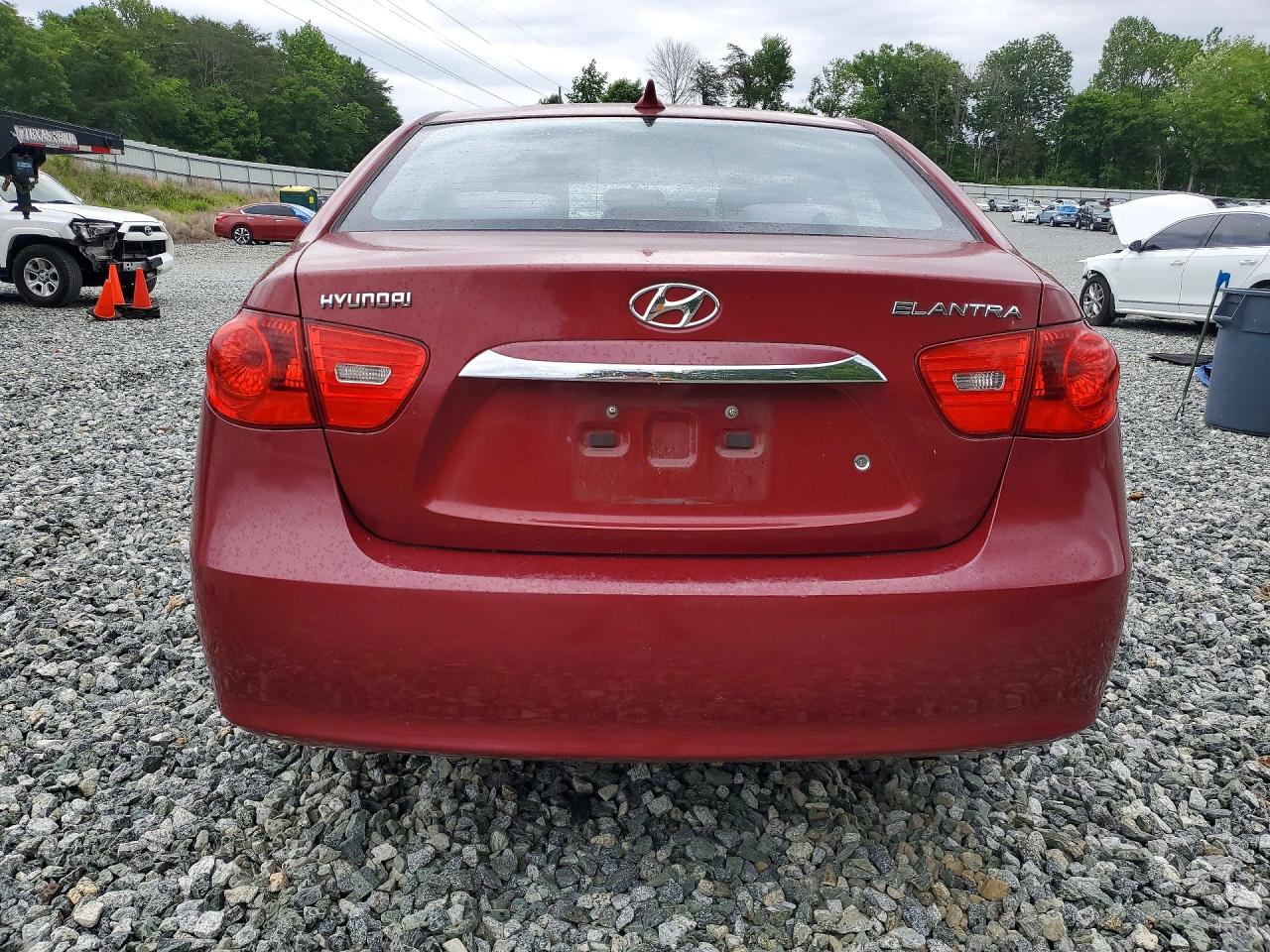 2010 Hyundai Elantra Se Red vin: KMHDU4AD5AU138167