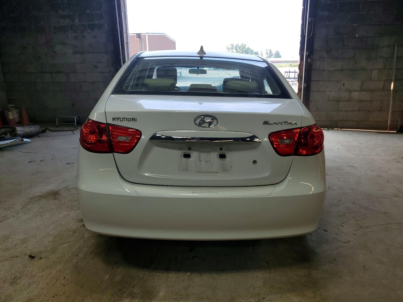 2010 Hyundai Elantra Gls White vin: KMHDU4AD5AU186090