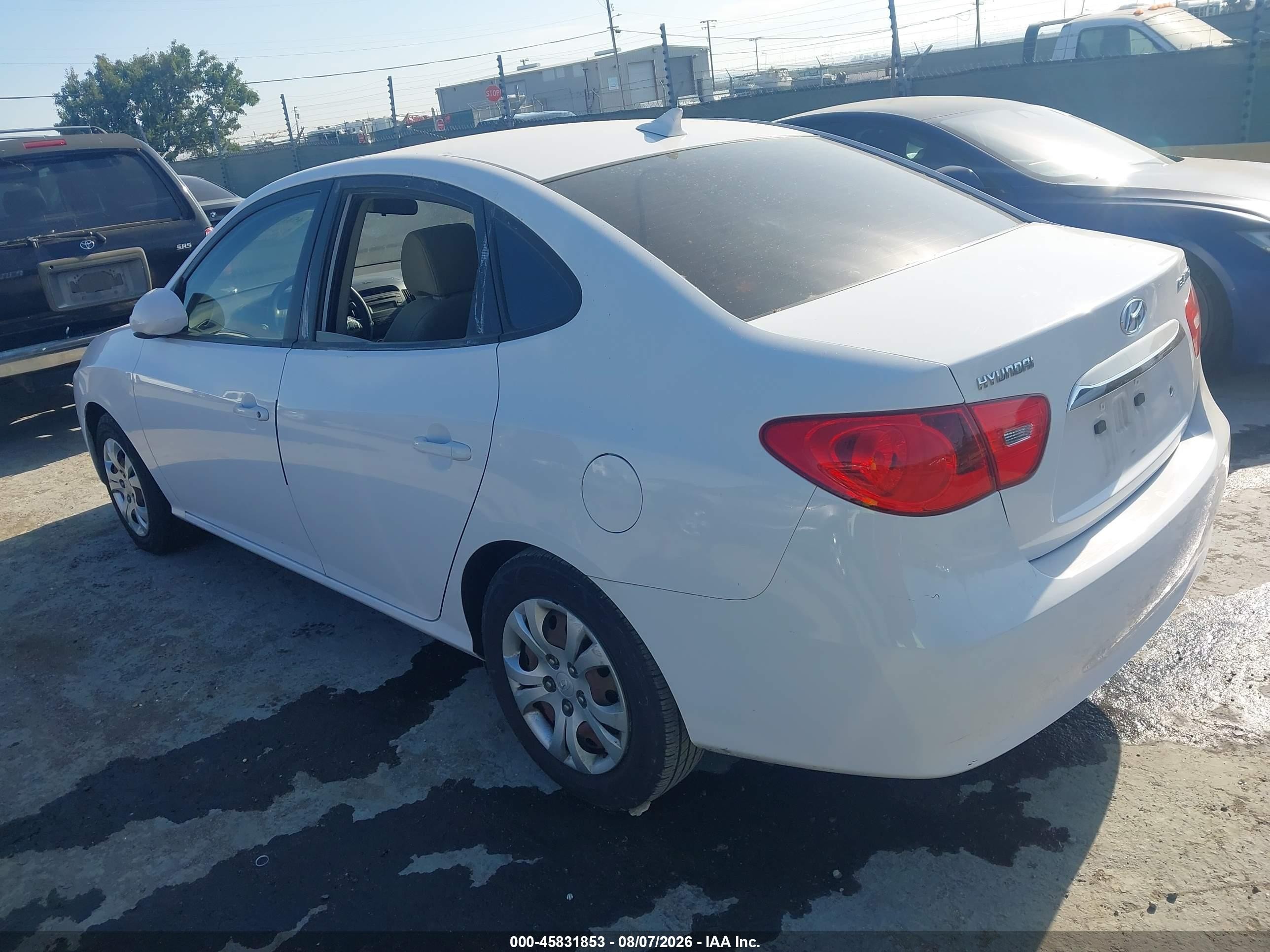 2010 Hyundai Elantra Gls White vin: KMHDU4AD5AU892086