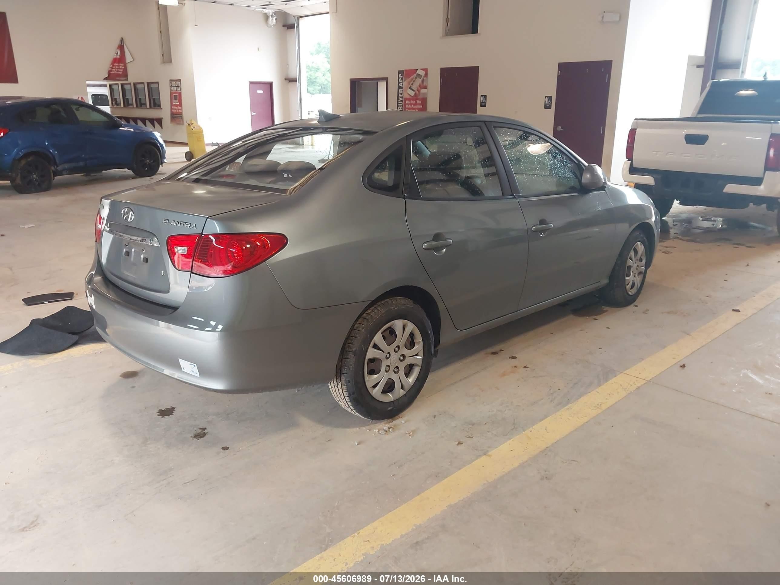2010 Hyundai Elantra Gls Gray vin: KMHDU4AD5AU932196