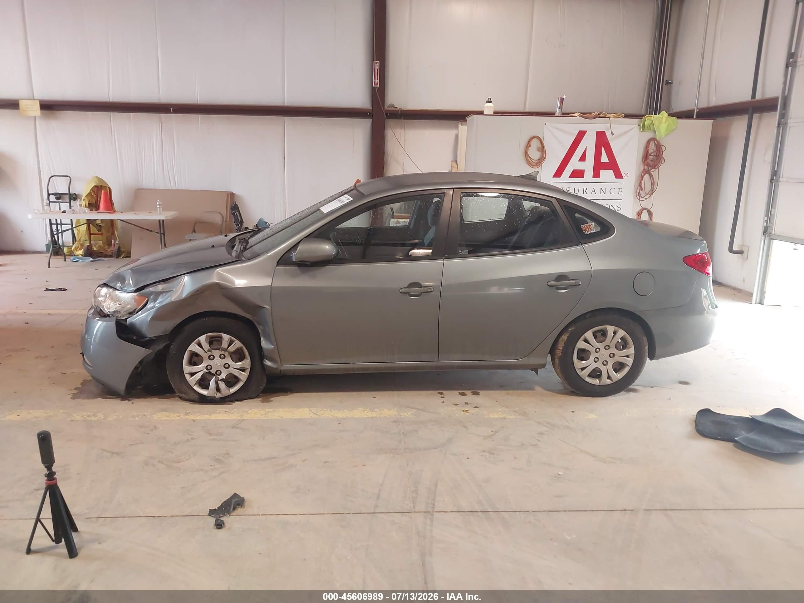 2010 Hyundai Elantra Gls Gray vin: KMHDU4AD5AU932196