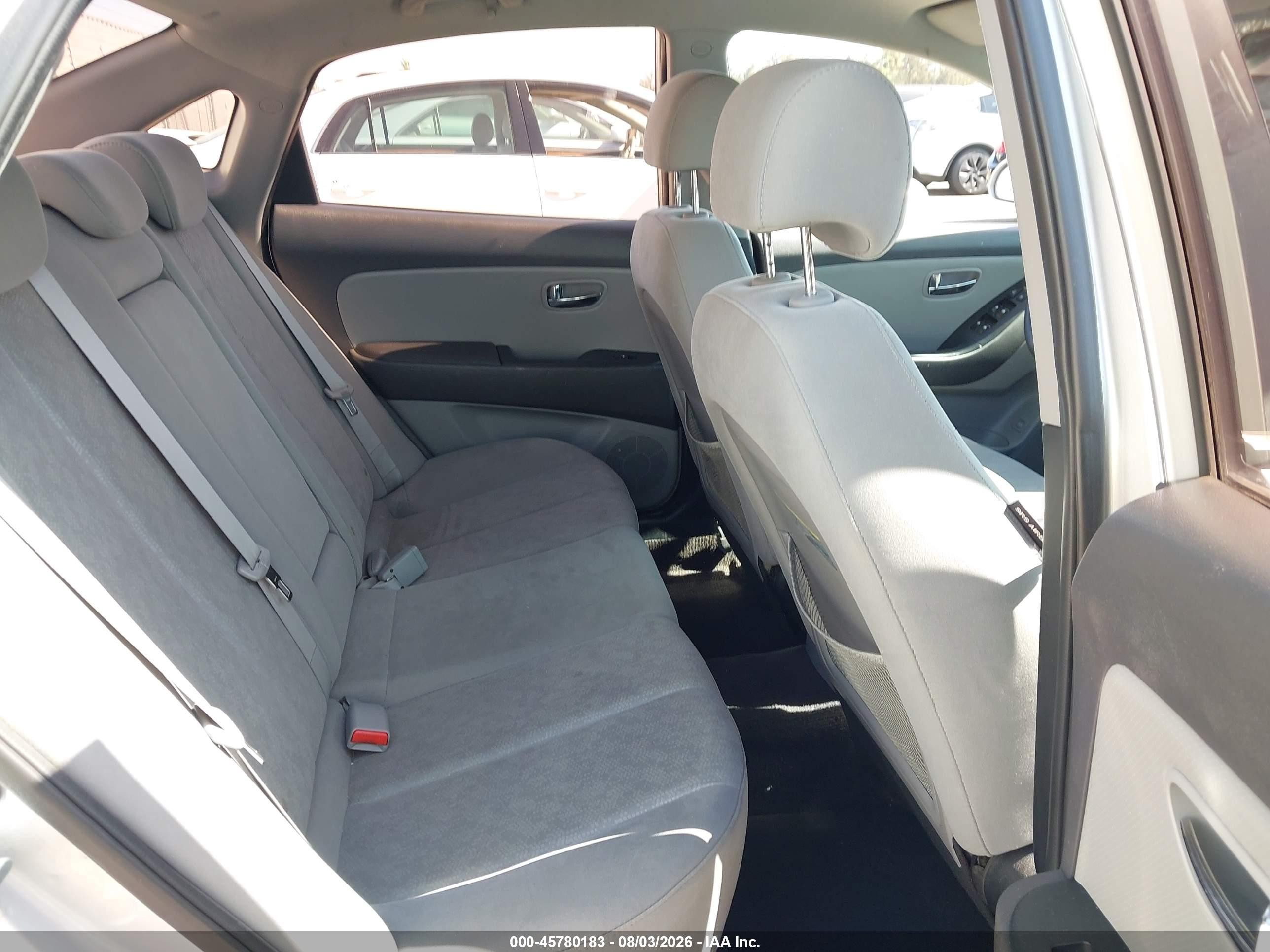 2010 Hyundai Elantra Gls Silver vin: KMHDU4AD6AU854365