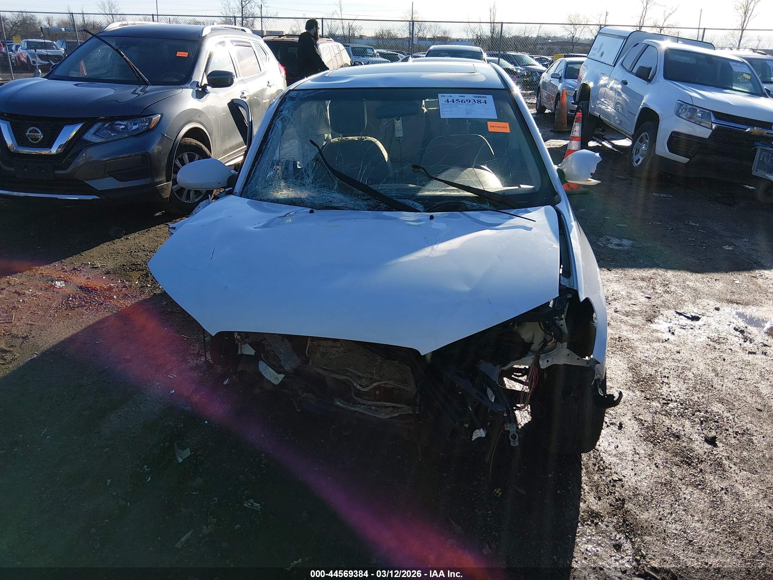 2010 Hyundai Elantra Gls Белый vin: KMHDU4AD7AU058949