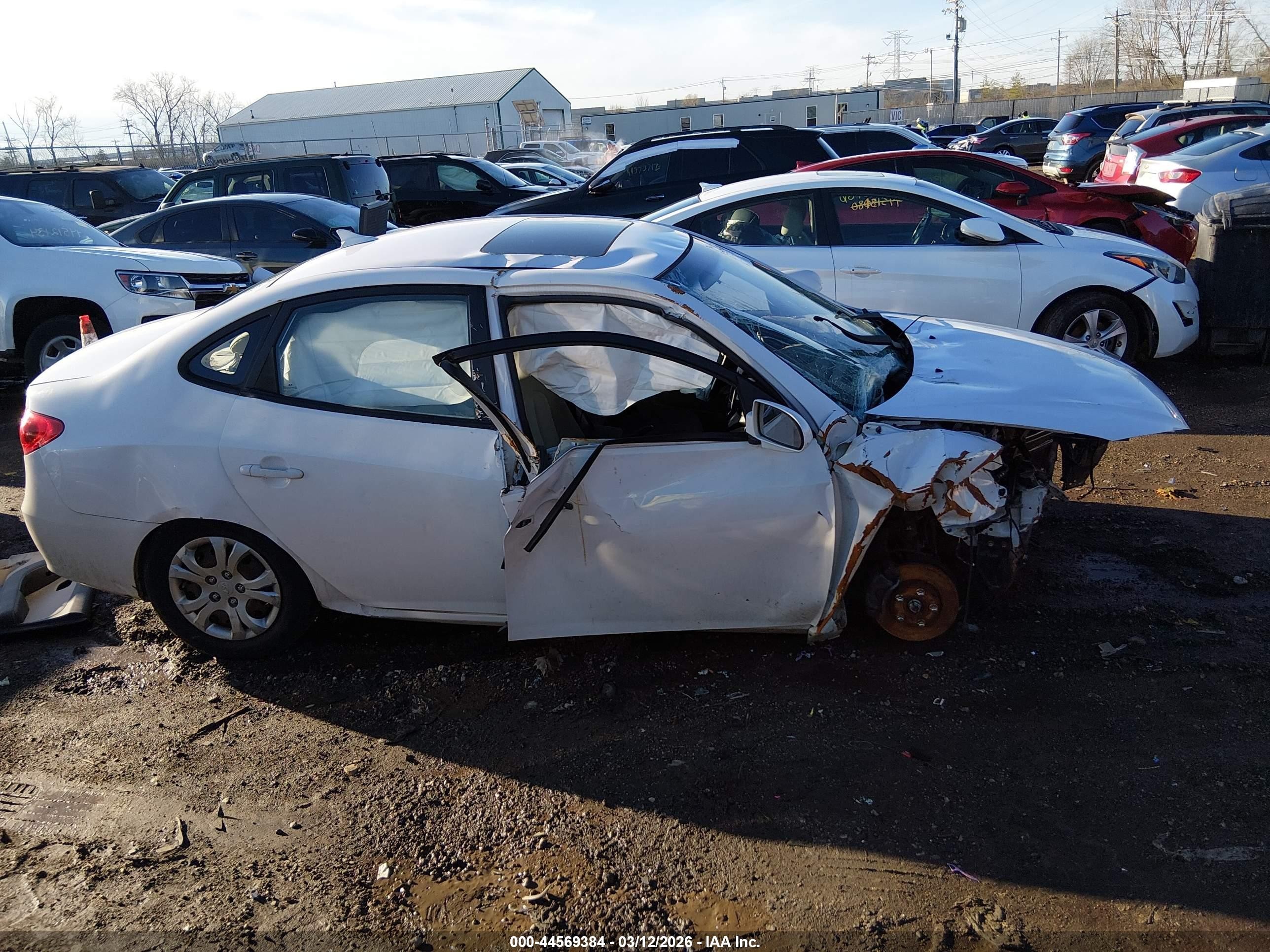 2010 Hyundai Elantra Gls Белый vin: KMHDU4AD7AU058949
