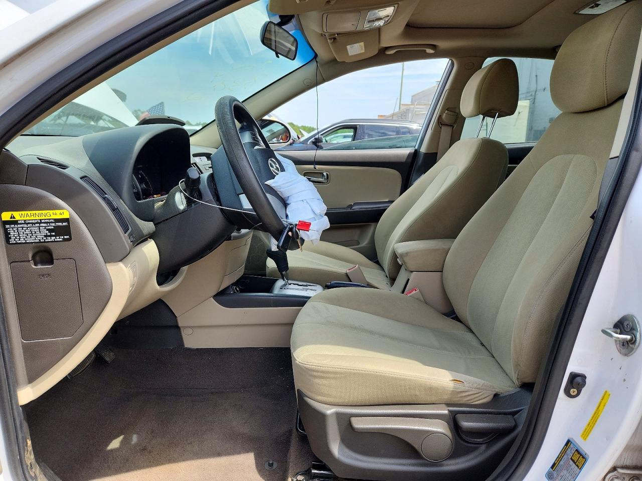 2010 Hyundai Elantra Gls White vin: KMHDU4AD7AU083947