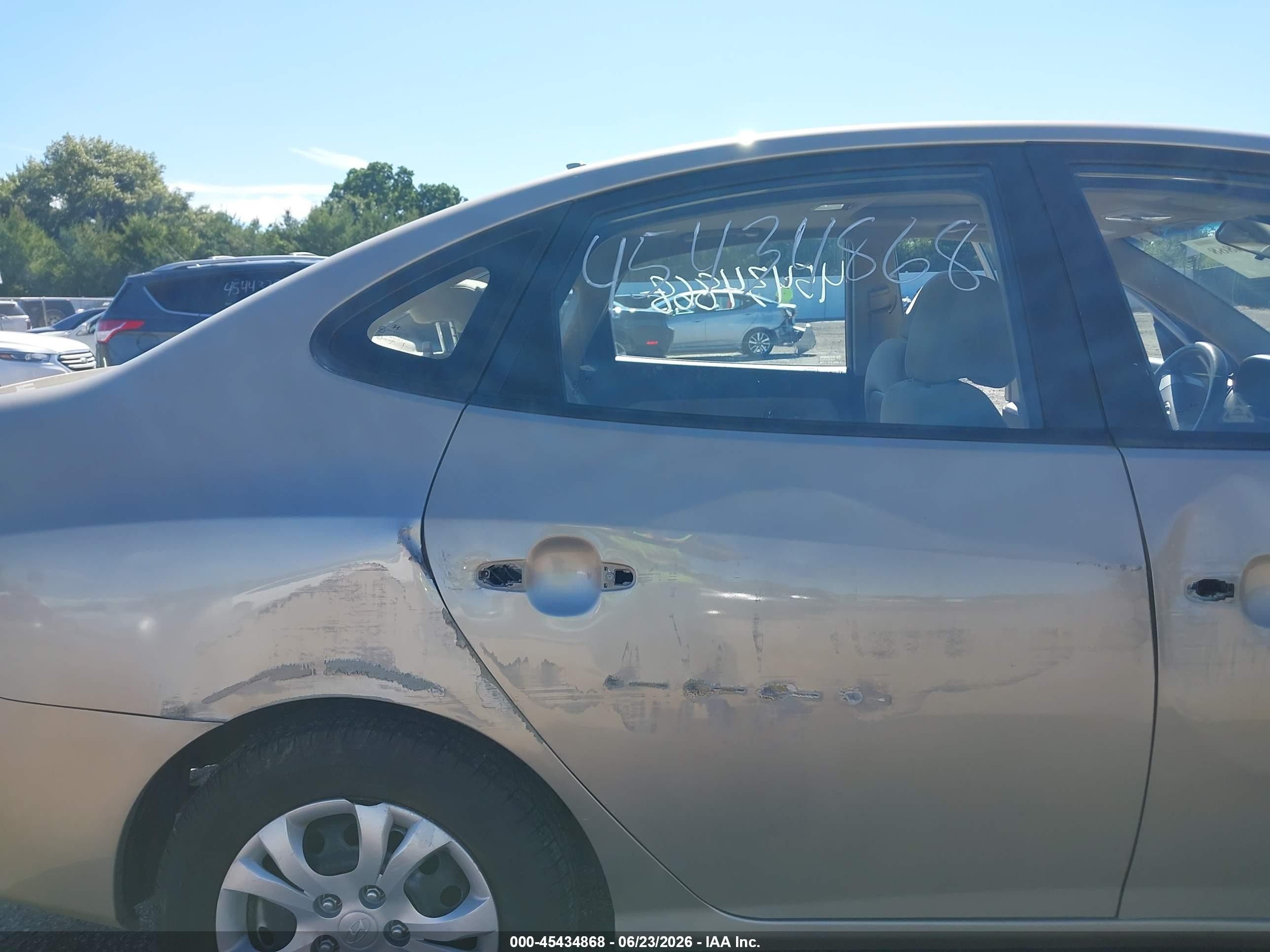 2010 Hyundai Elantra Gls Champagne vin: KMHDU4AD7AU113030