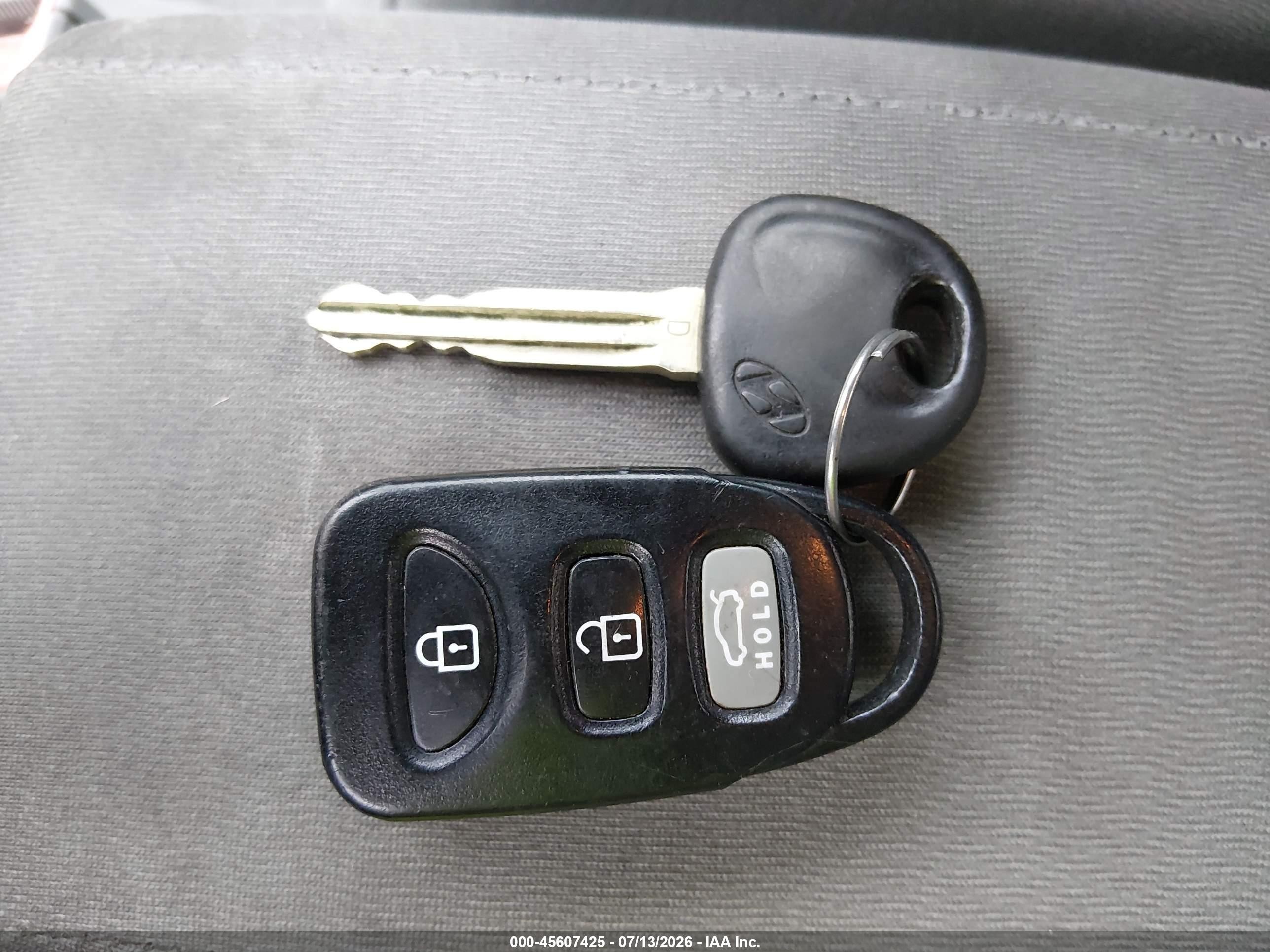 2010 Hyundai Elantra Gls Silver vin: KMHDU4AD7AU124044