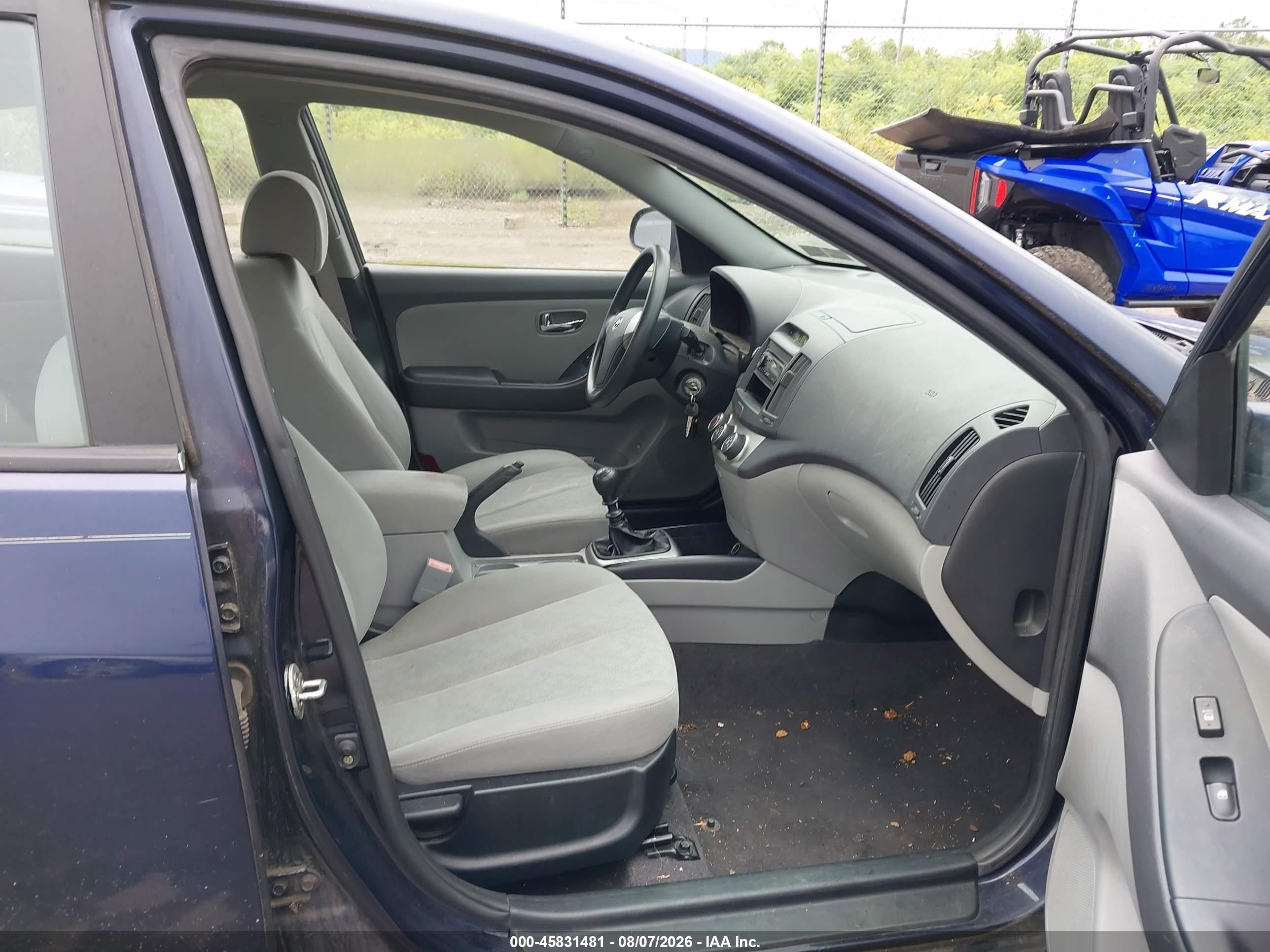 2010 Hyundai Elantra Blue Blue vin: KMHDU4AD7AU832102