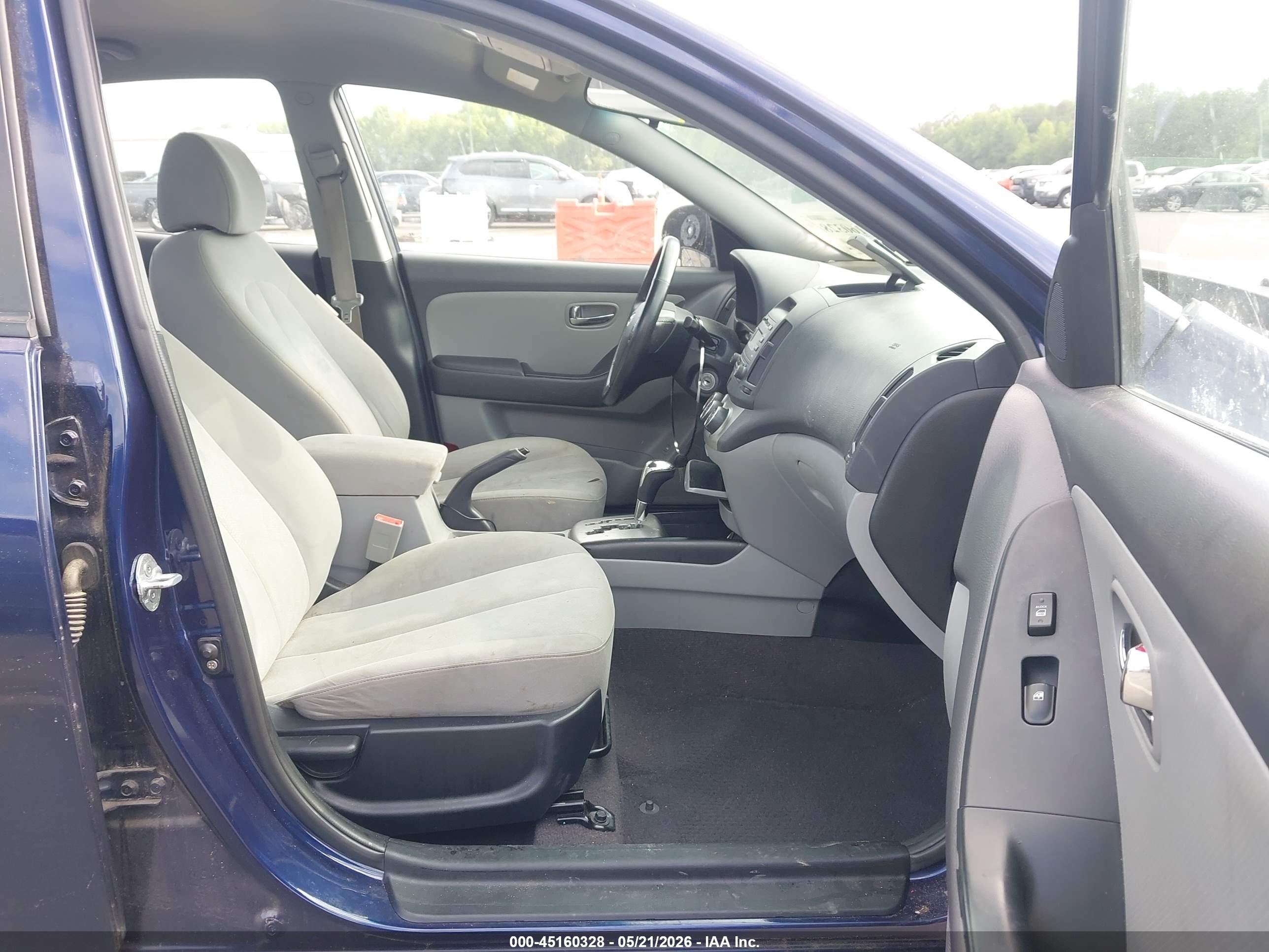 2010 Hyundai Elantra Se Blue vin: KMHDU4AD7AU998362