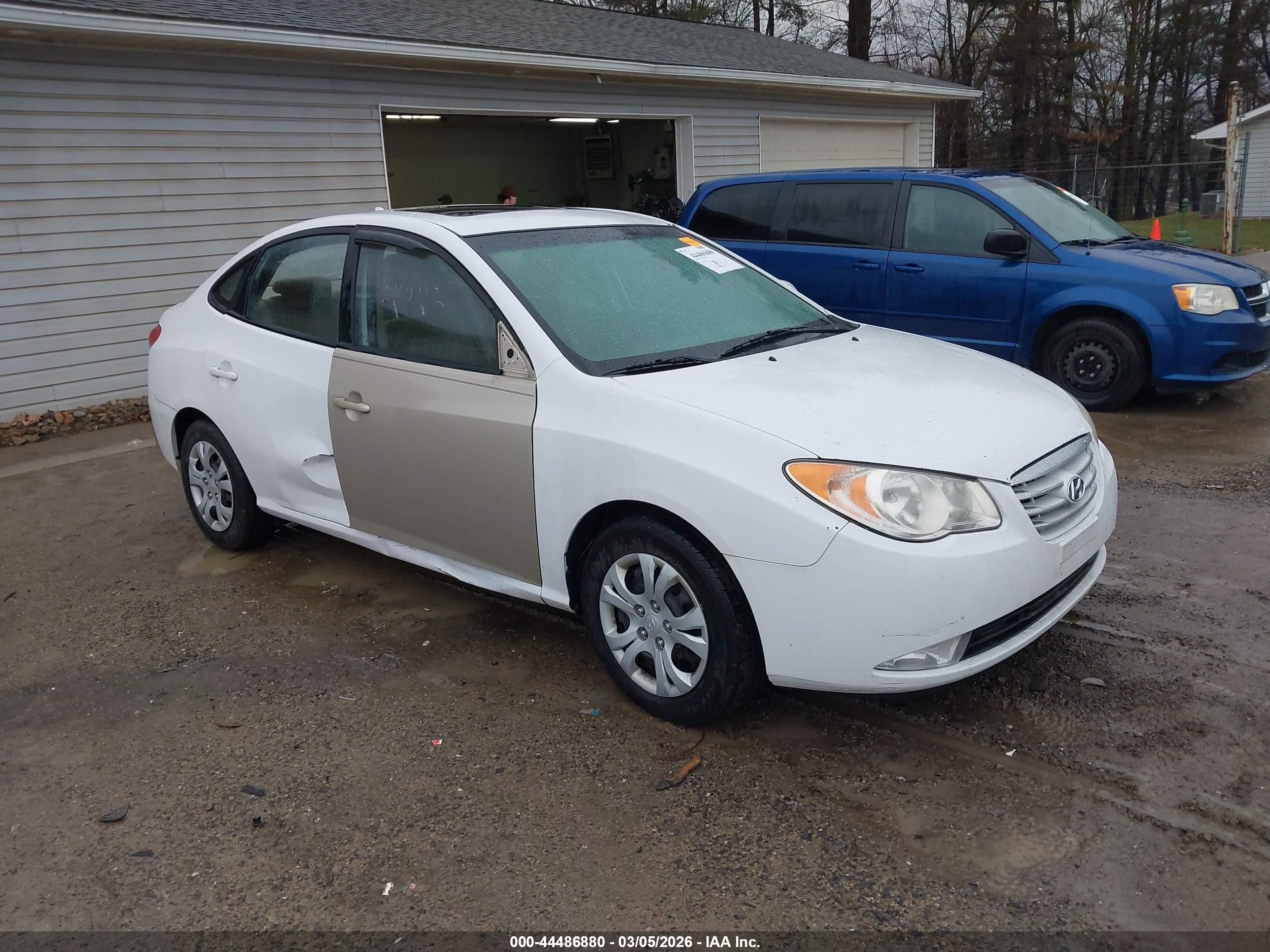 2010 Hyundai Elantra Gls White vin: KMHDU4AD8AU059172