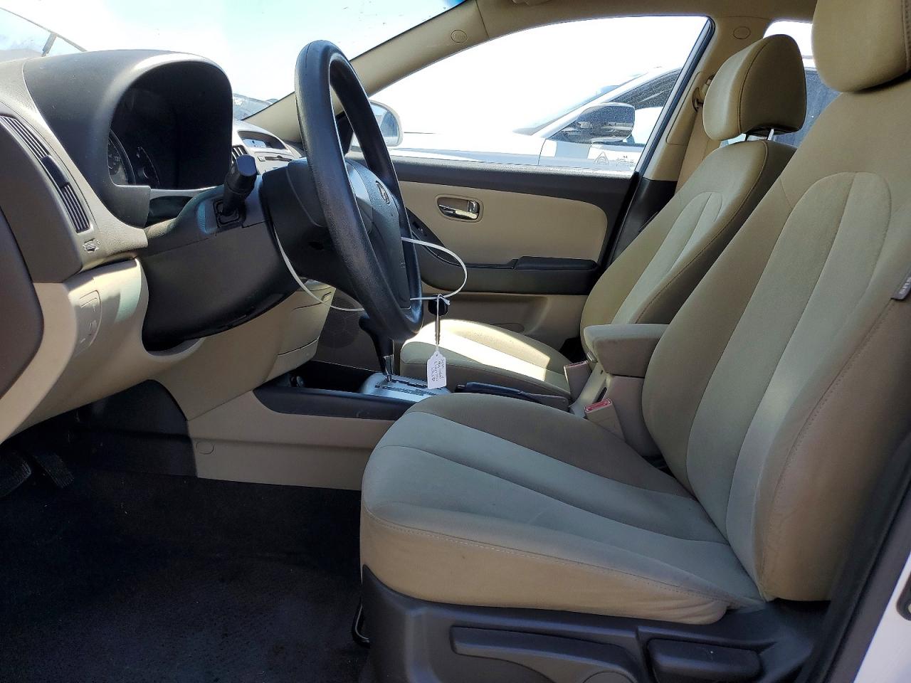 2010 Hyundai Elantra Gls White vin: KMHDU4AD8AU094018