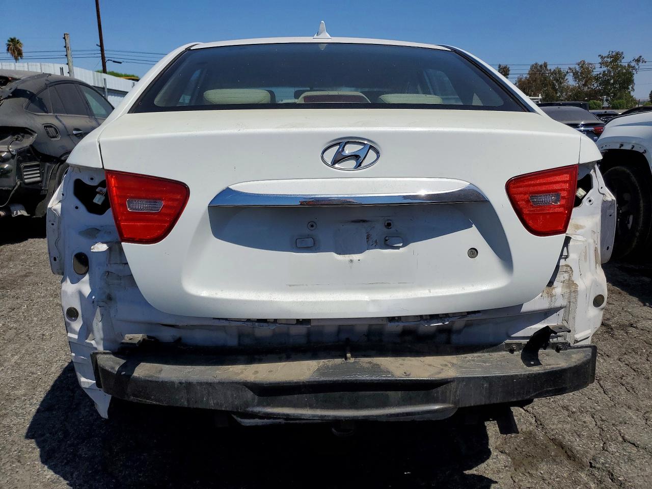 2010 Hyundai Elantra Gls White vin: KMHDU4AD8AU094018
