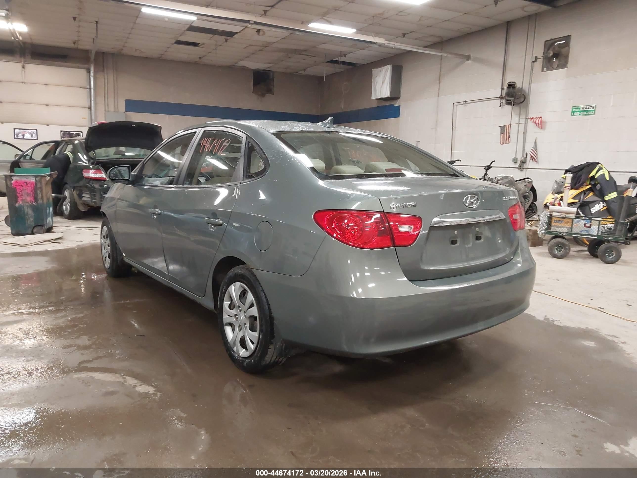 2010 Hyundai Elantra Gls Green vin: KMHDU4AD8AU828902