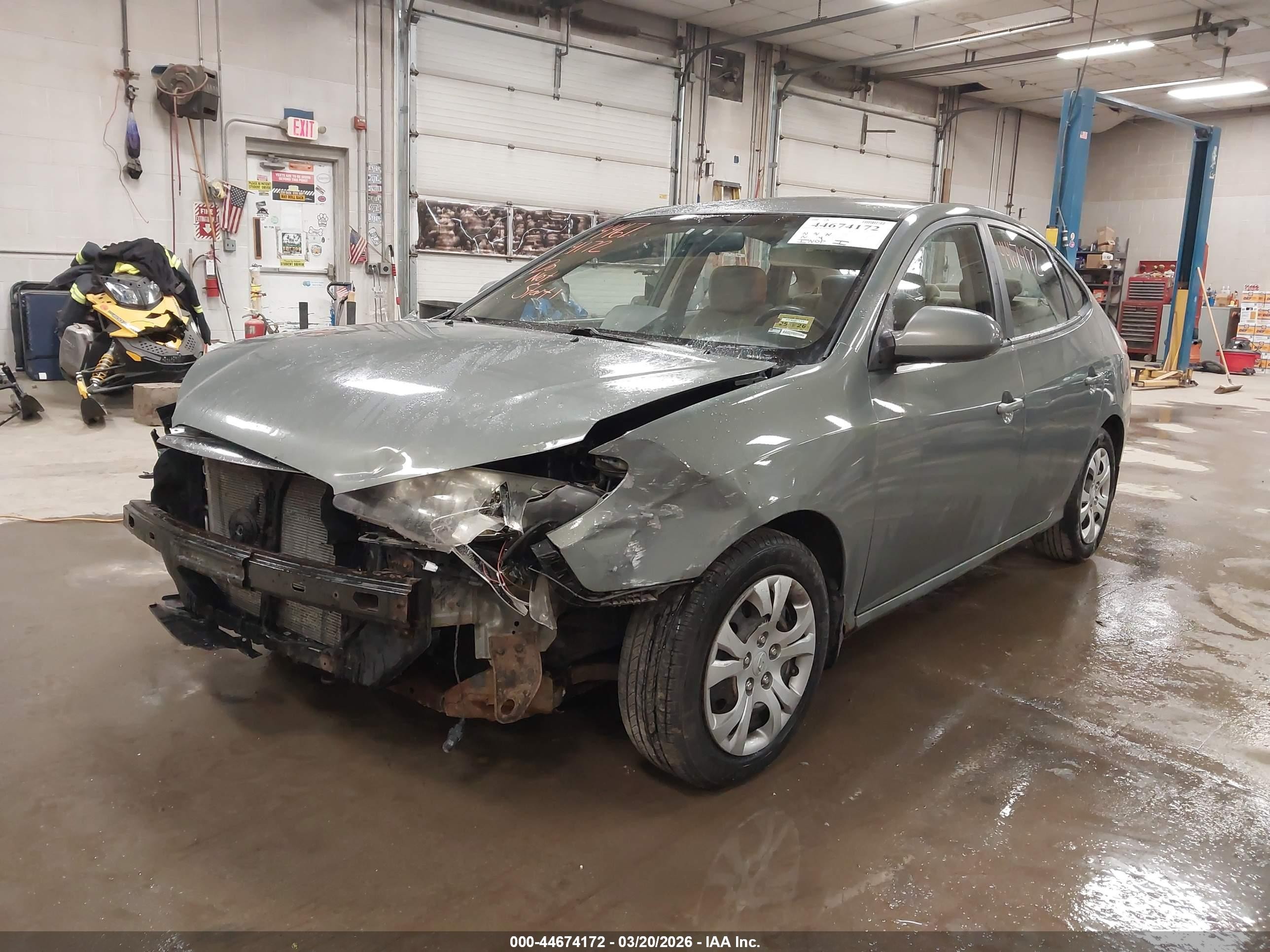 2010 Hyundai Elantra Gls Green vin: KMHDU4AD8AU828902