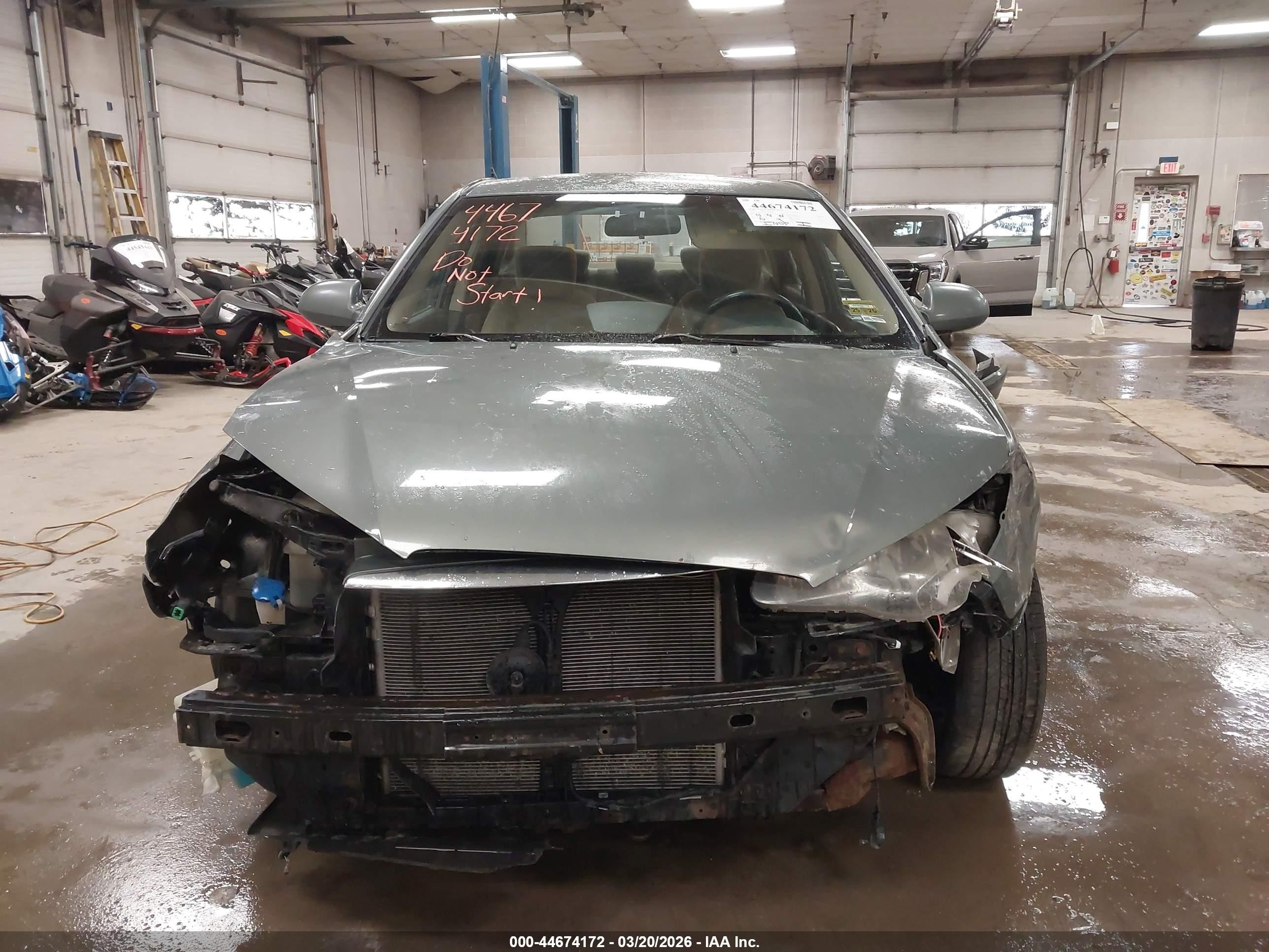2010 Hyundai Elantra Gls Green vin: KMHDU4AD8AU828902