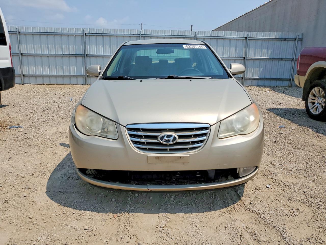 2010 Hyundai Elantra Gls Gold vin: KMHDU4AD8AU839544