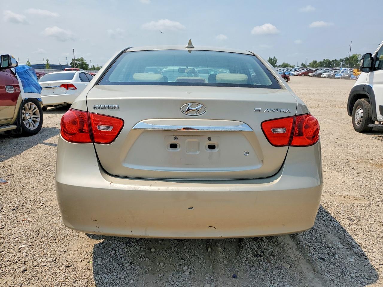 2010 Hyundai Elantra Gls Gold vin: KMHDU4AD8AU839544