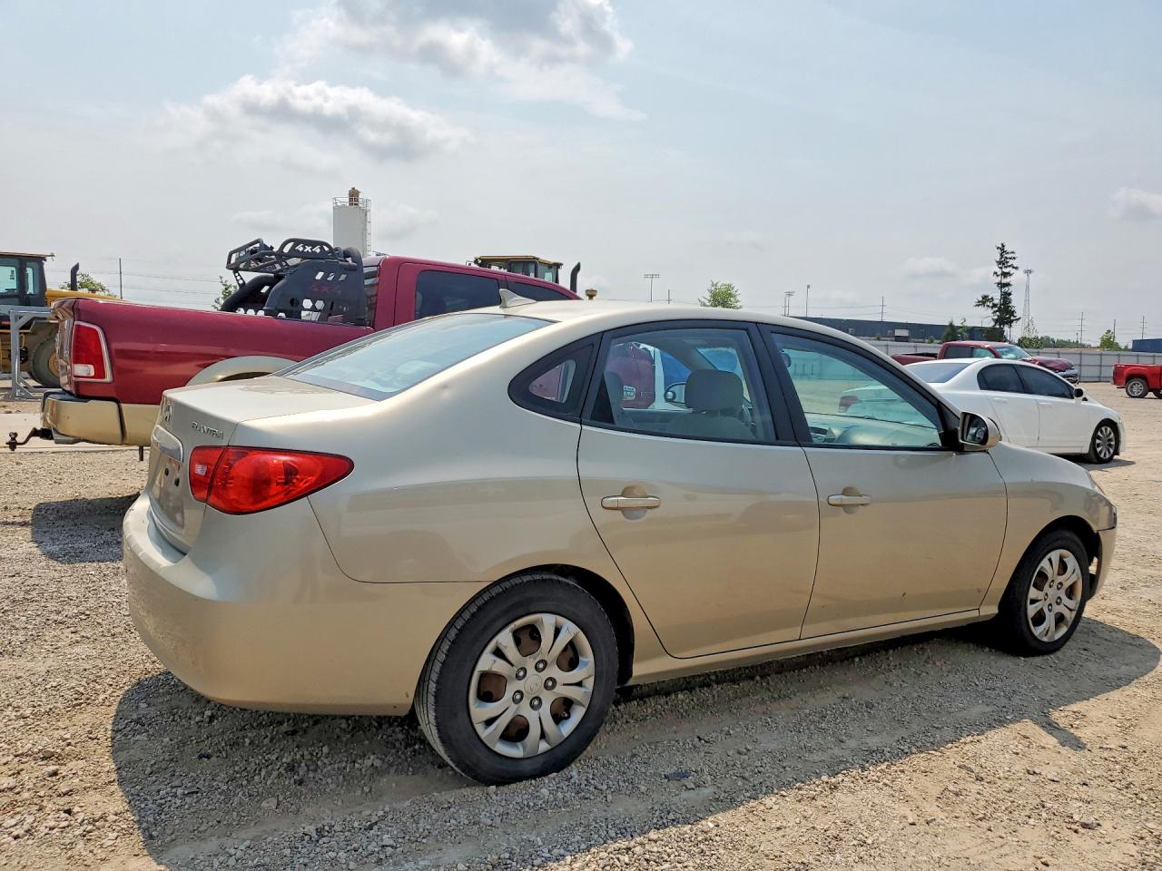 2010 Hyundai Elantra Gls Gold vin: KMHDU4AD8AU839544
