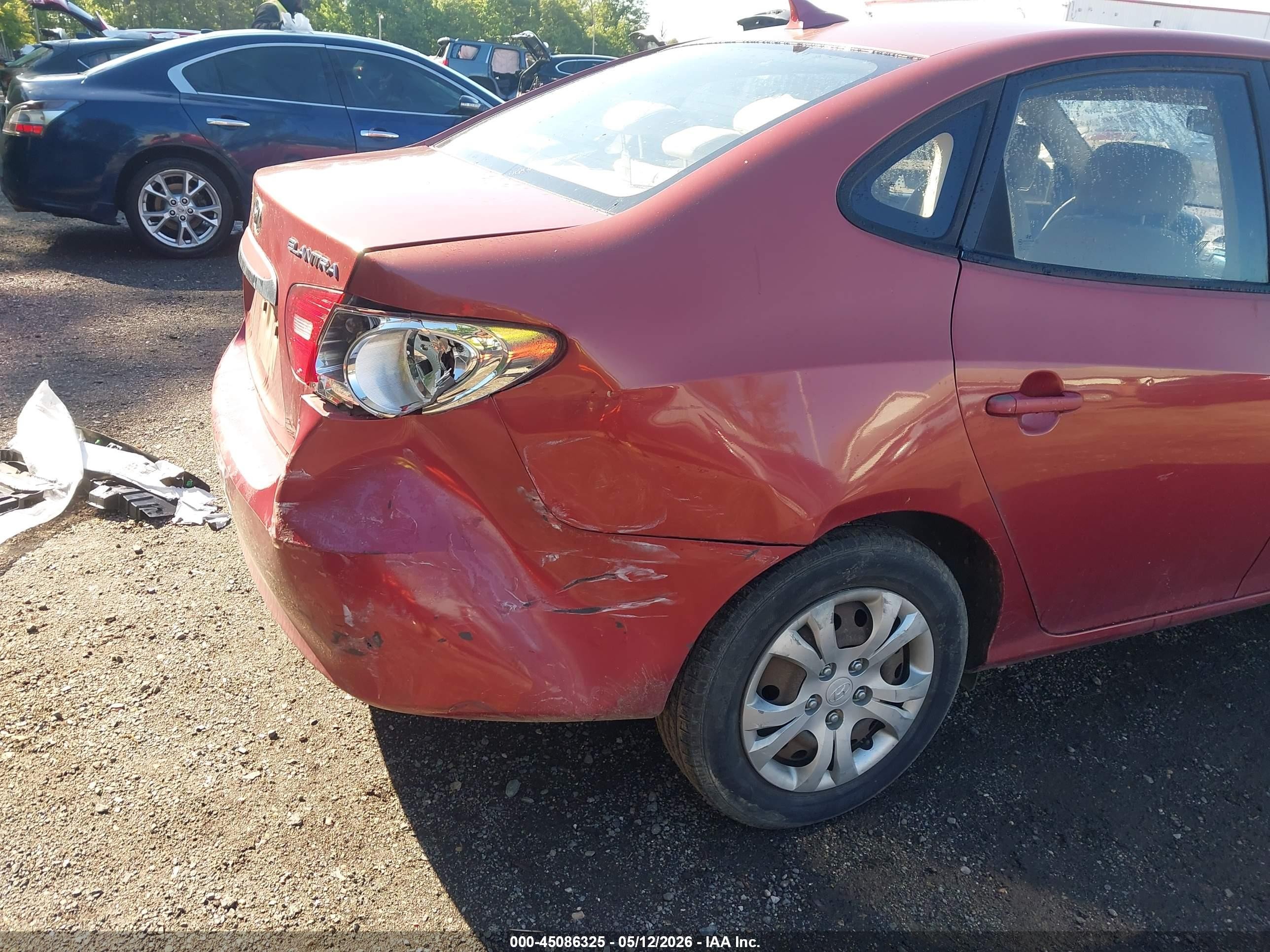 2010 Hyundai Elantra Gls Red vin: KMHDU4AD8AU843769