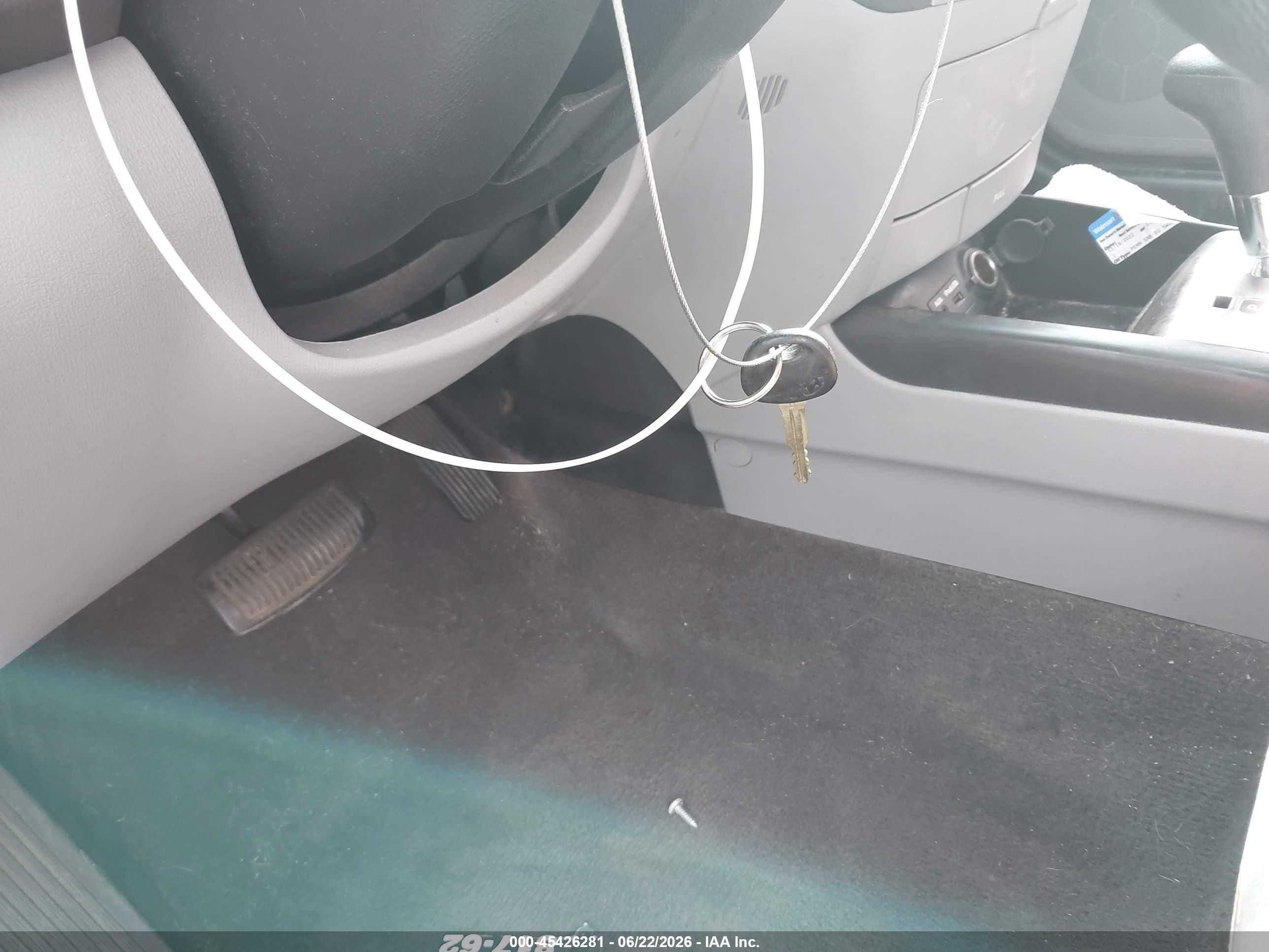 2010 Hyundai Elantra Gls Silver vin: KMHDU4AD8AU890526