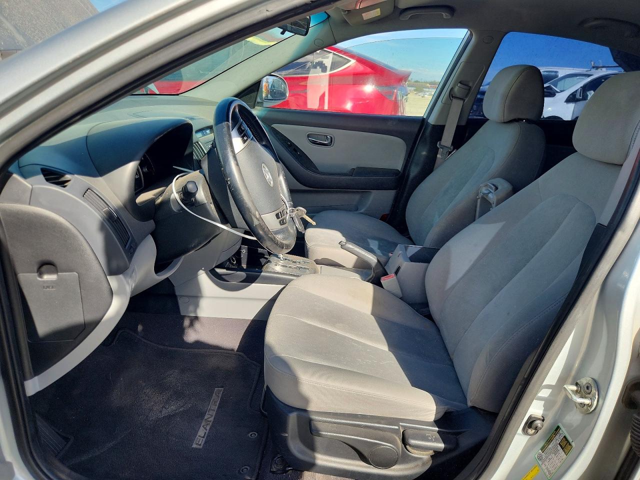 2010 Hyundai Elantra Se Silver vin: KMHDU4AD8AU947324