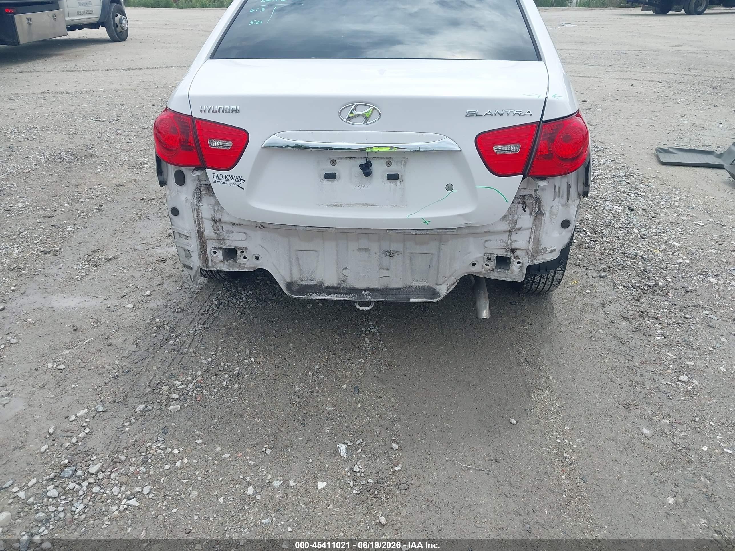 2010 Hyundai Elantra Gls White vin: KMHDU4AD9AU129472