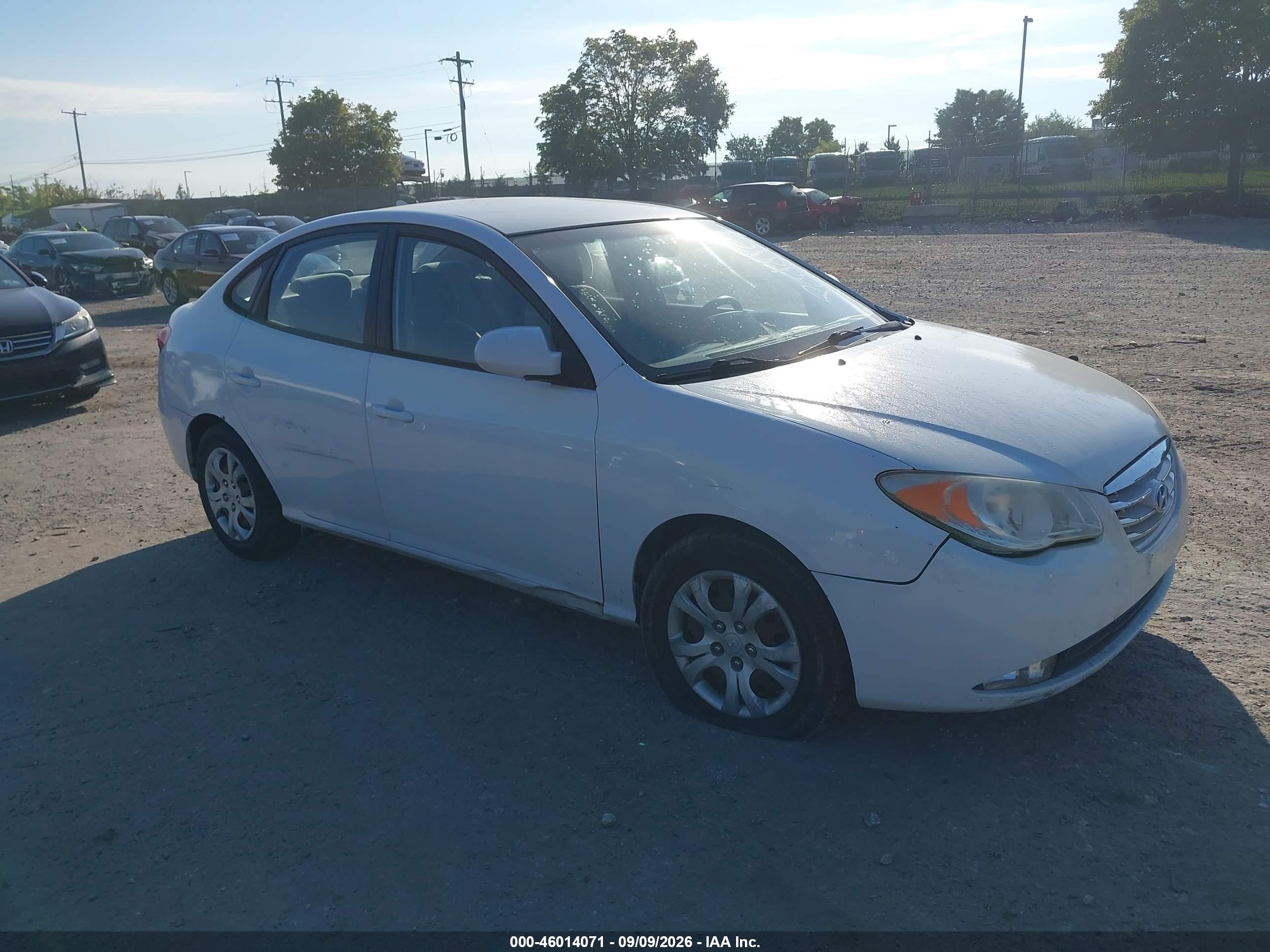 2010 Hyundai Elantra Gls White vin: KMHDU4AD9AU893502