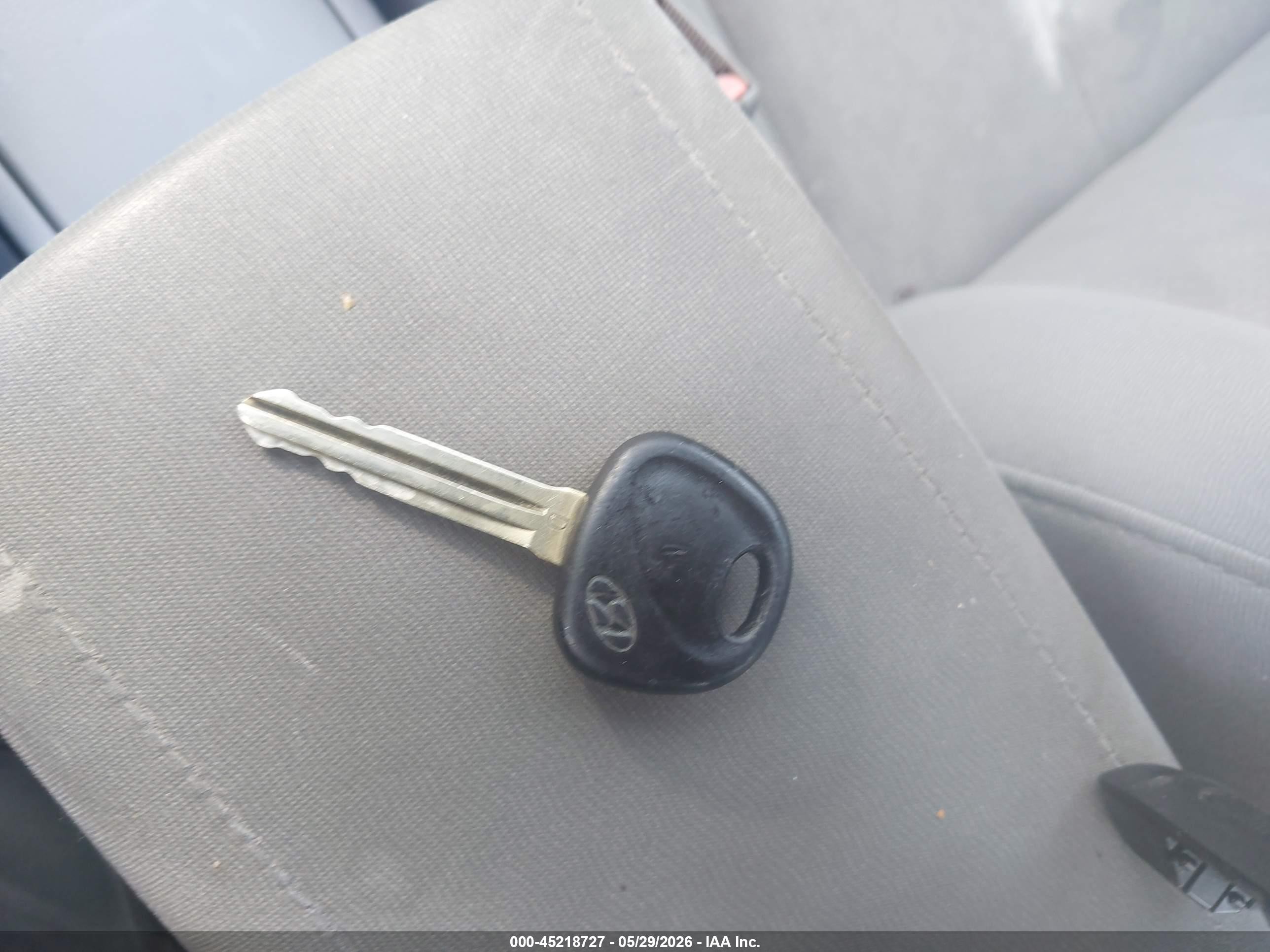 2010 Hyundai Elantra Gls Silver vin: KMHDU4AD9AU928376