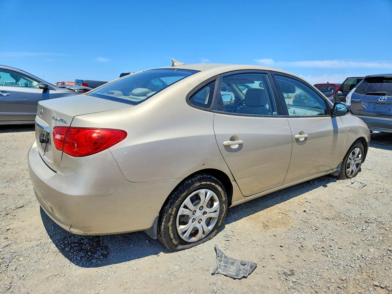 2010 Hyundai Elantra Gls Beige vin: KMHDU4ADXAU048299