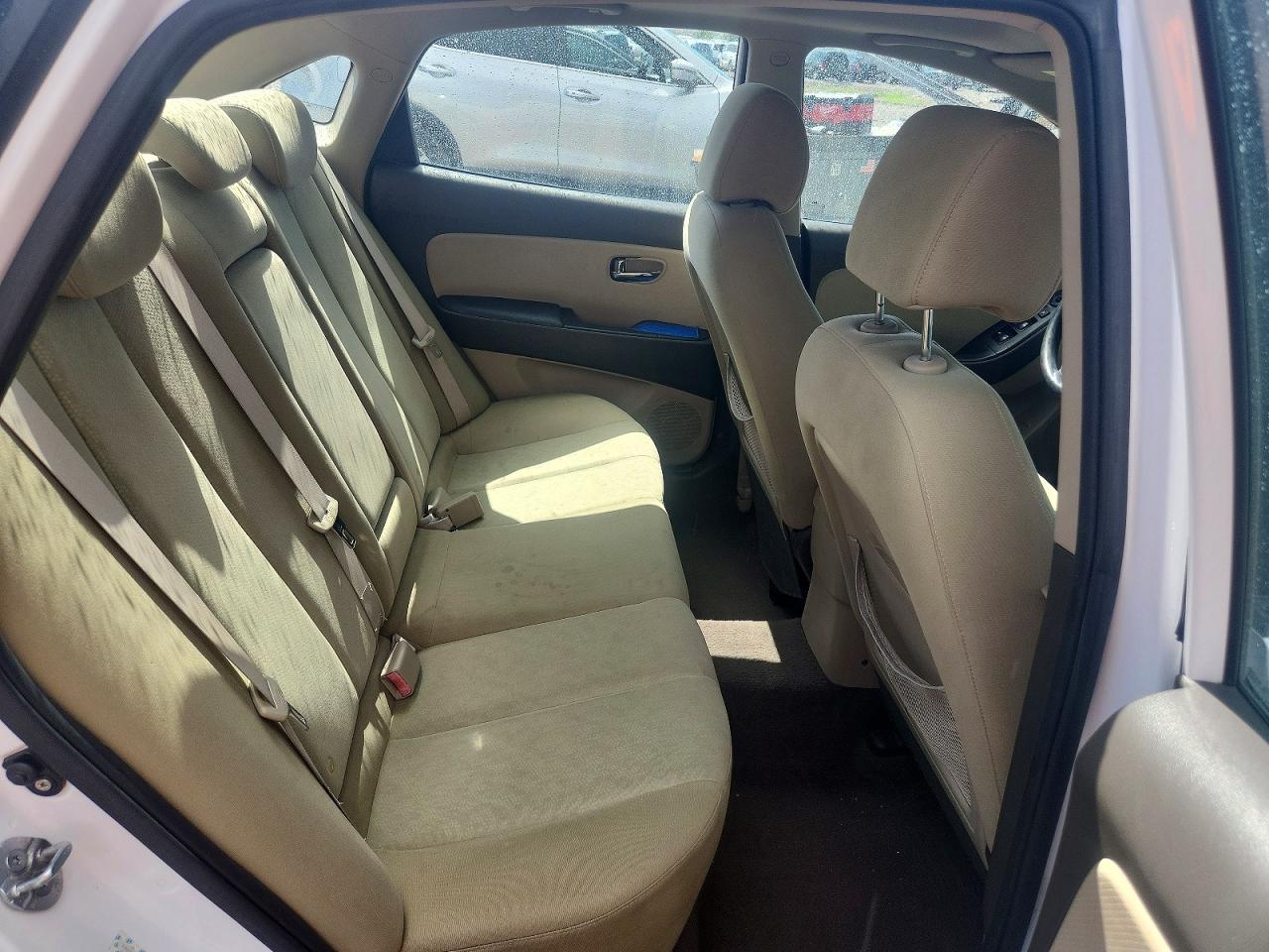 2010 Hyundai Elantra Gls White vin: KMHDU4ADXAU099124