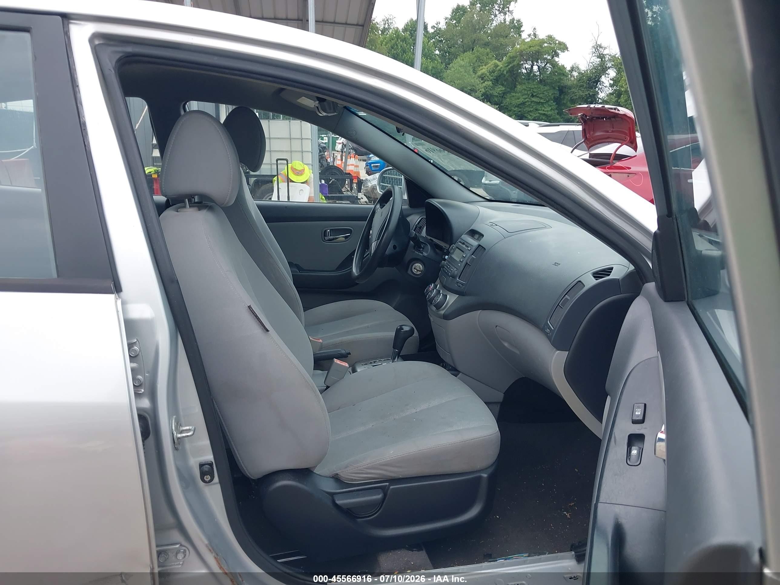 2010 Hyundai Elantra Gls Серебряный vin: KMHDU4ADXAU168457