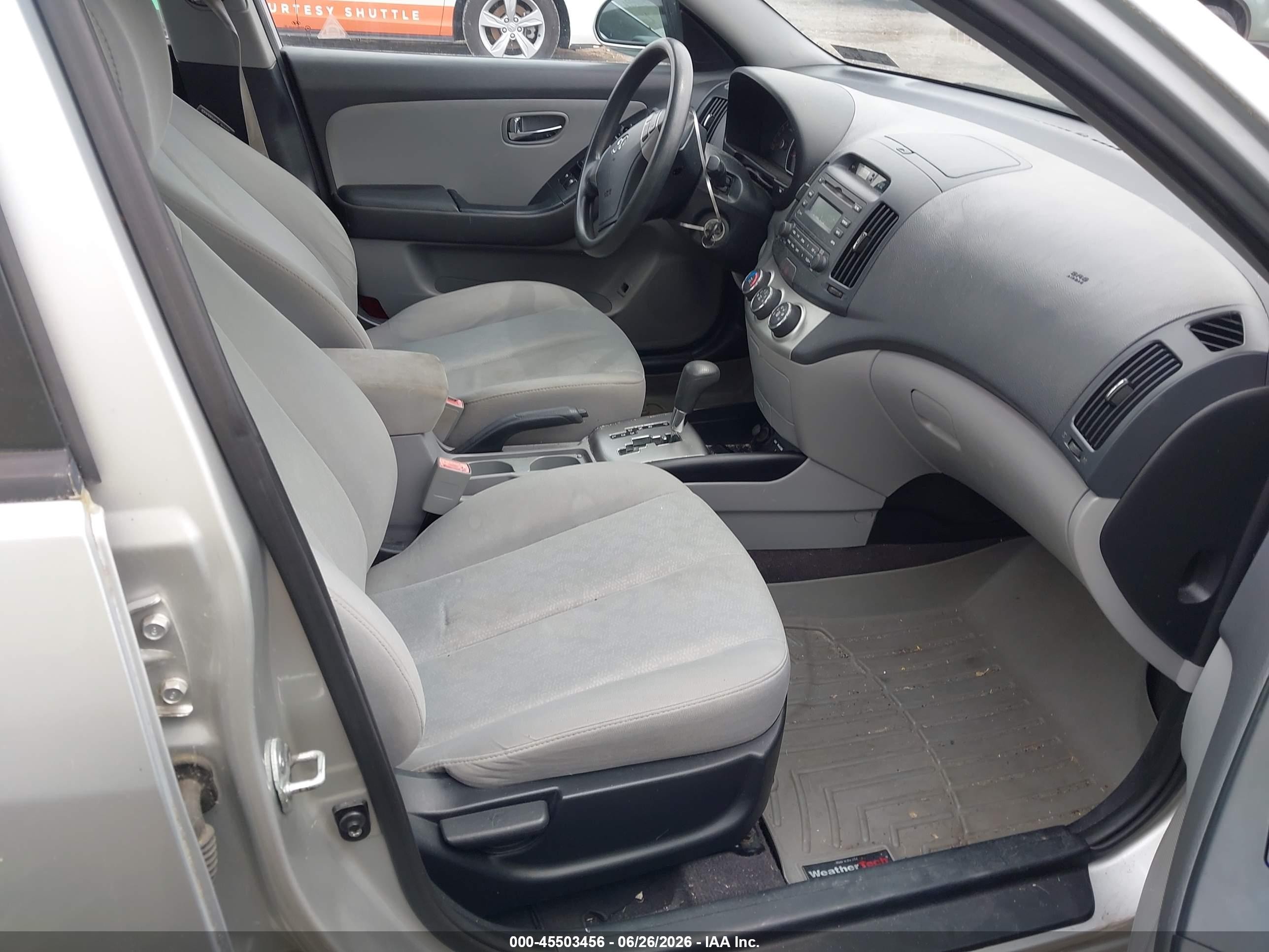 2010 Hyundai Elantra Gls Серебряный vin: KMHDU4ADXAU182424